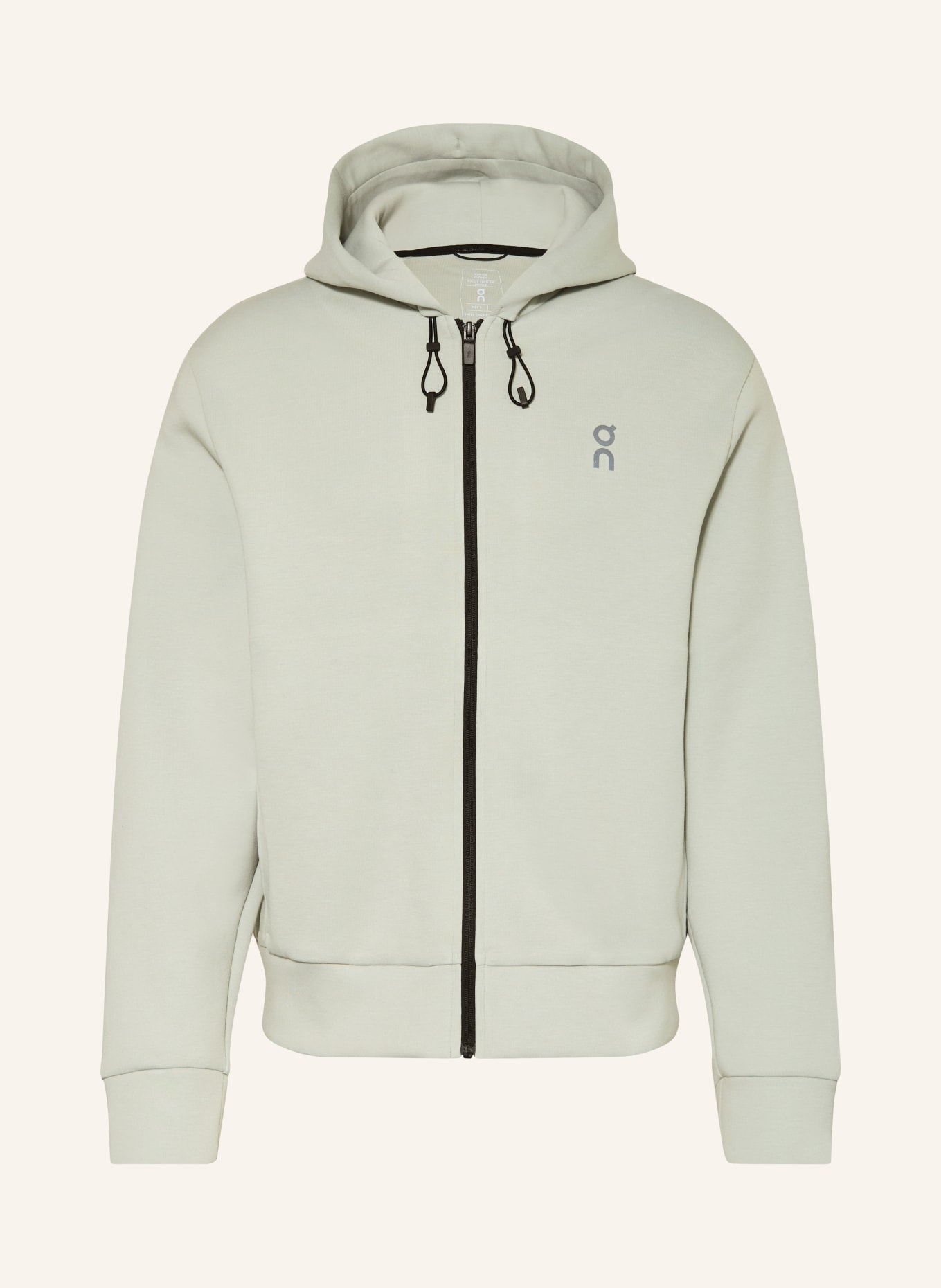 On FOCUS TECH training jacket: LIGHT GREEN