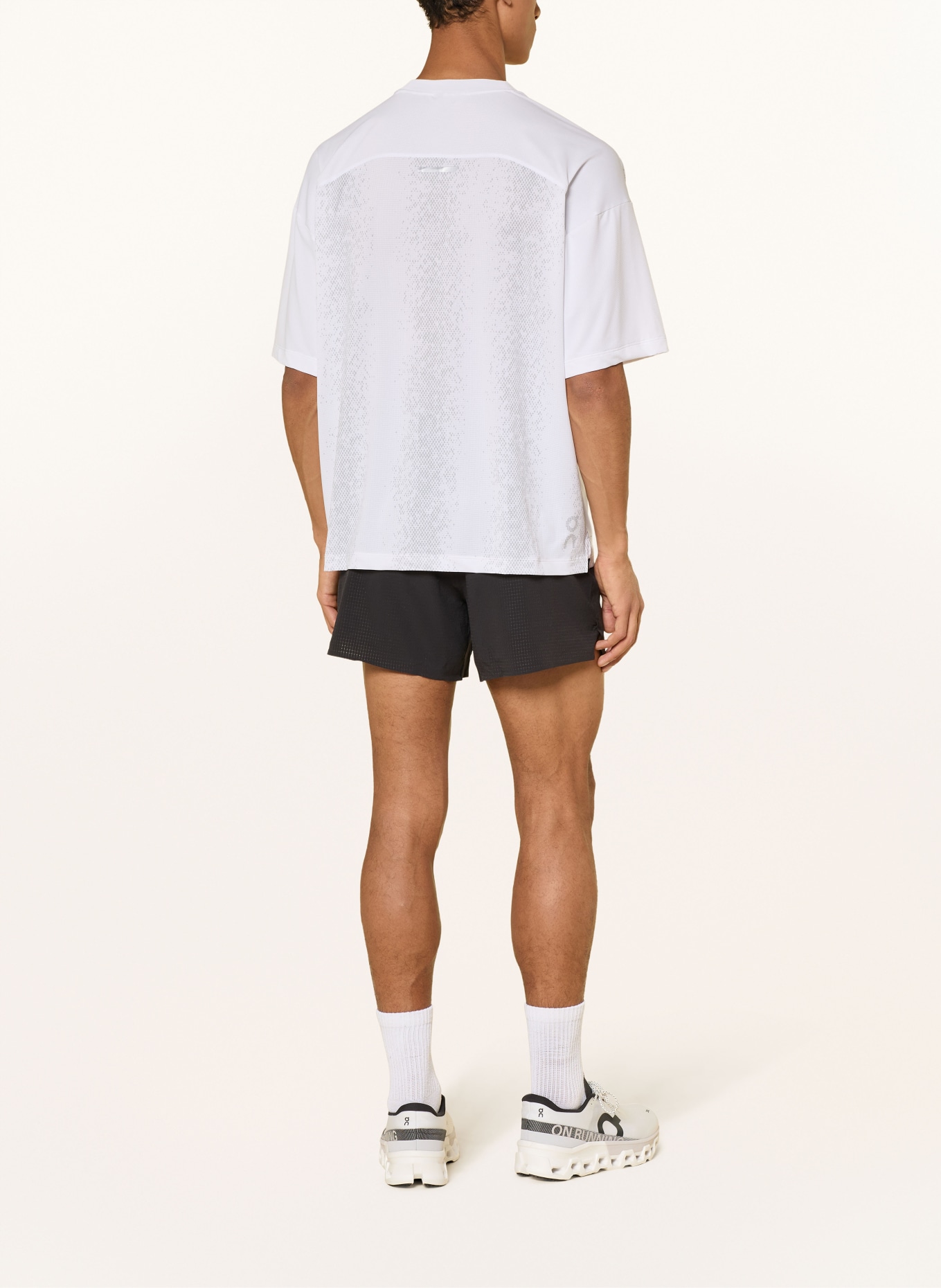 On Hardloopshirt PERFORMANCE VOLT-T: WIT / LICHTGRIJS