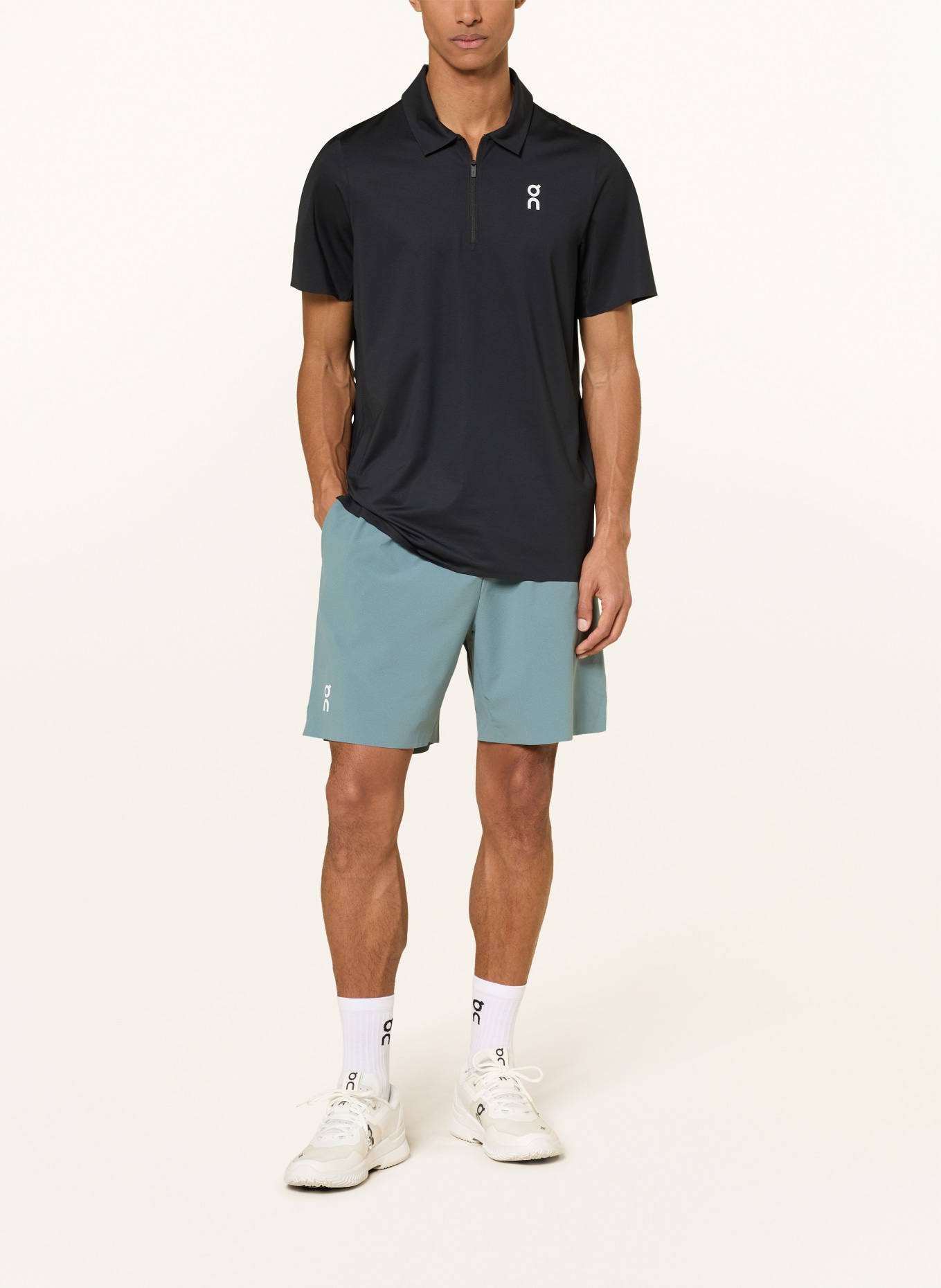 On Functionele polo COURT-T: ZWART