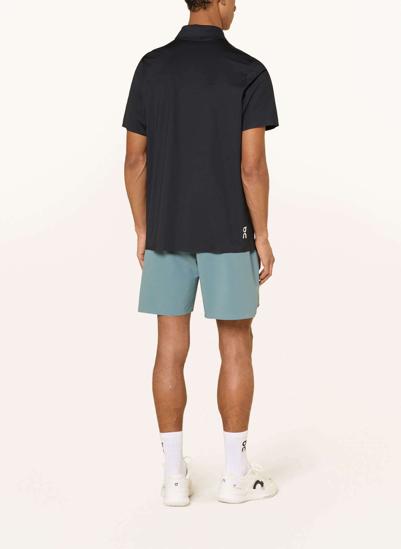 On Functionele polo COURT-T: ZWART