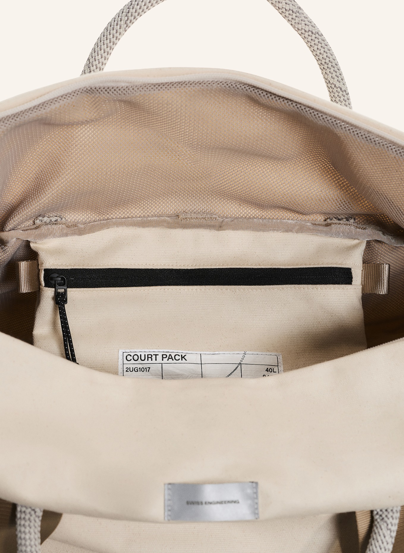 On COURT PACK 40 l sports bag: BEIGE / CREAM / LIGHT GRAY