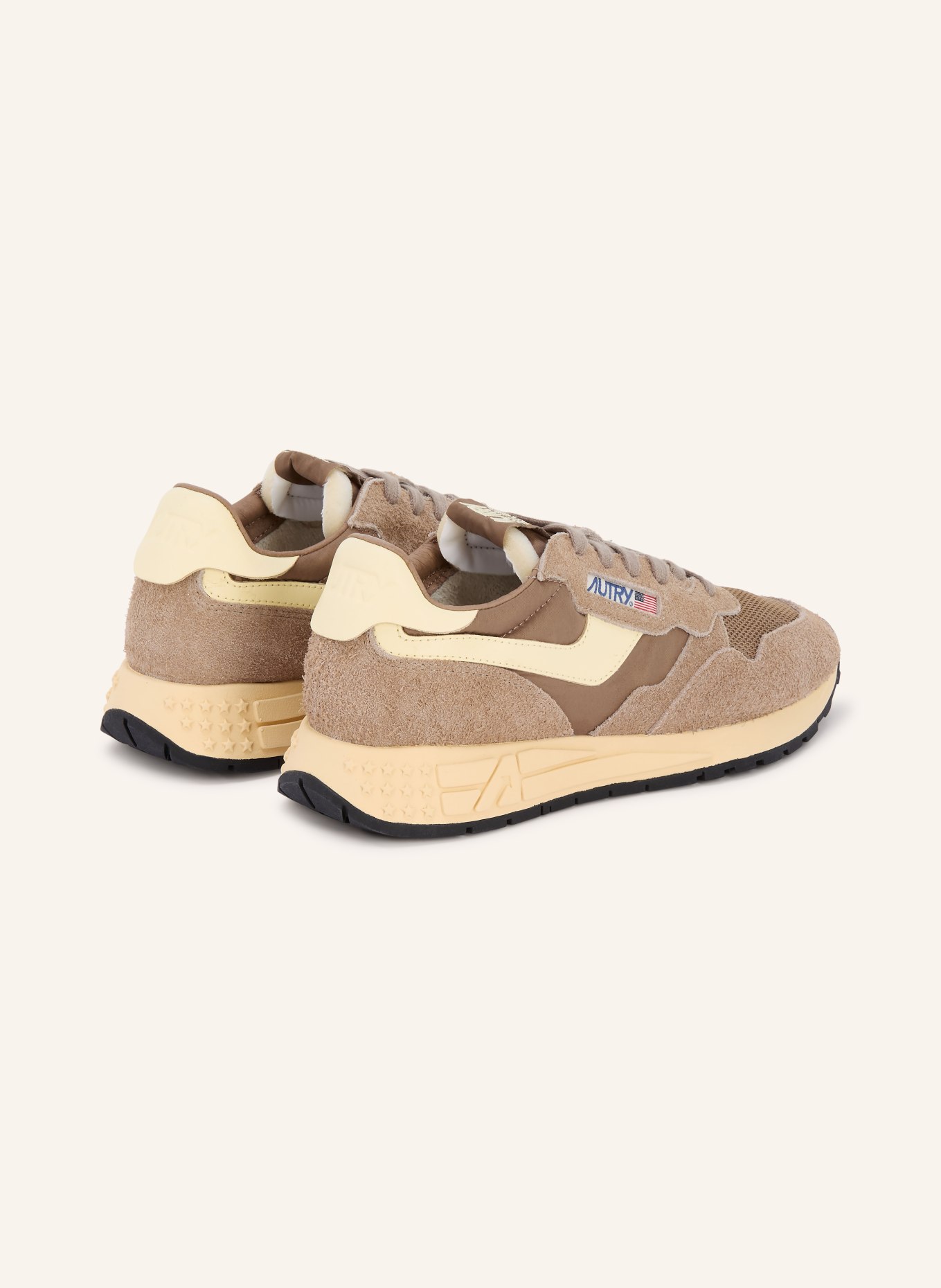 AUTRY Sneaker REELWIND LOW UT: TAUPE / ECRU