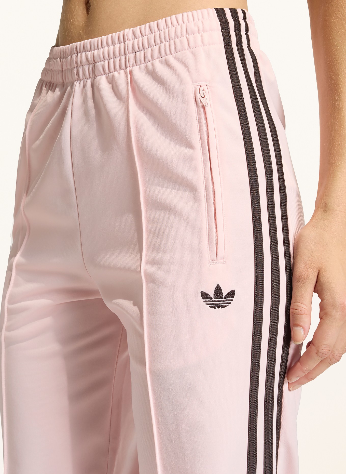 adidas Originals Tepláky FIREBIRD CLASSIC s pruhy: SVĚTLE RŮŽOVÁ / ČERNÁ