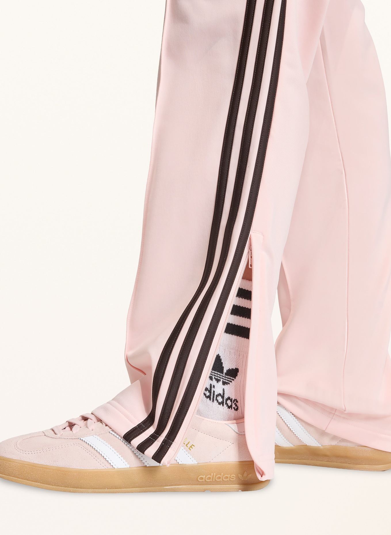 adidas Originals Tepláky FIREBIRD CLASSIC s pruhy: SVĚTLE RŮŽOVÁ / ČERNÁ