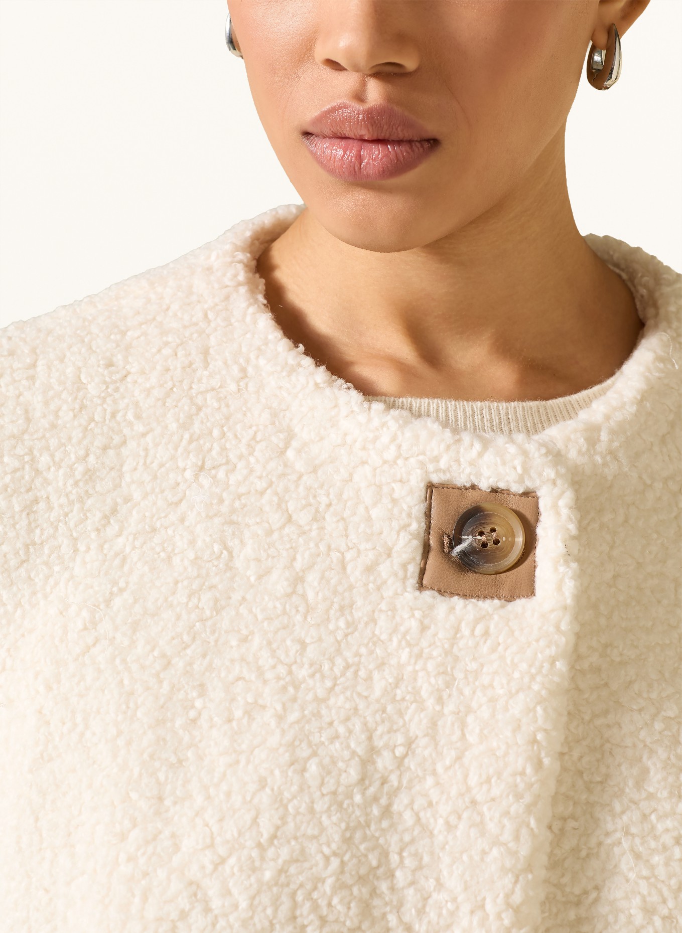 NEO NOIR Teddyfell-vest ANJANNA: ECRU