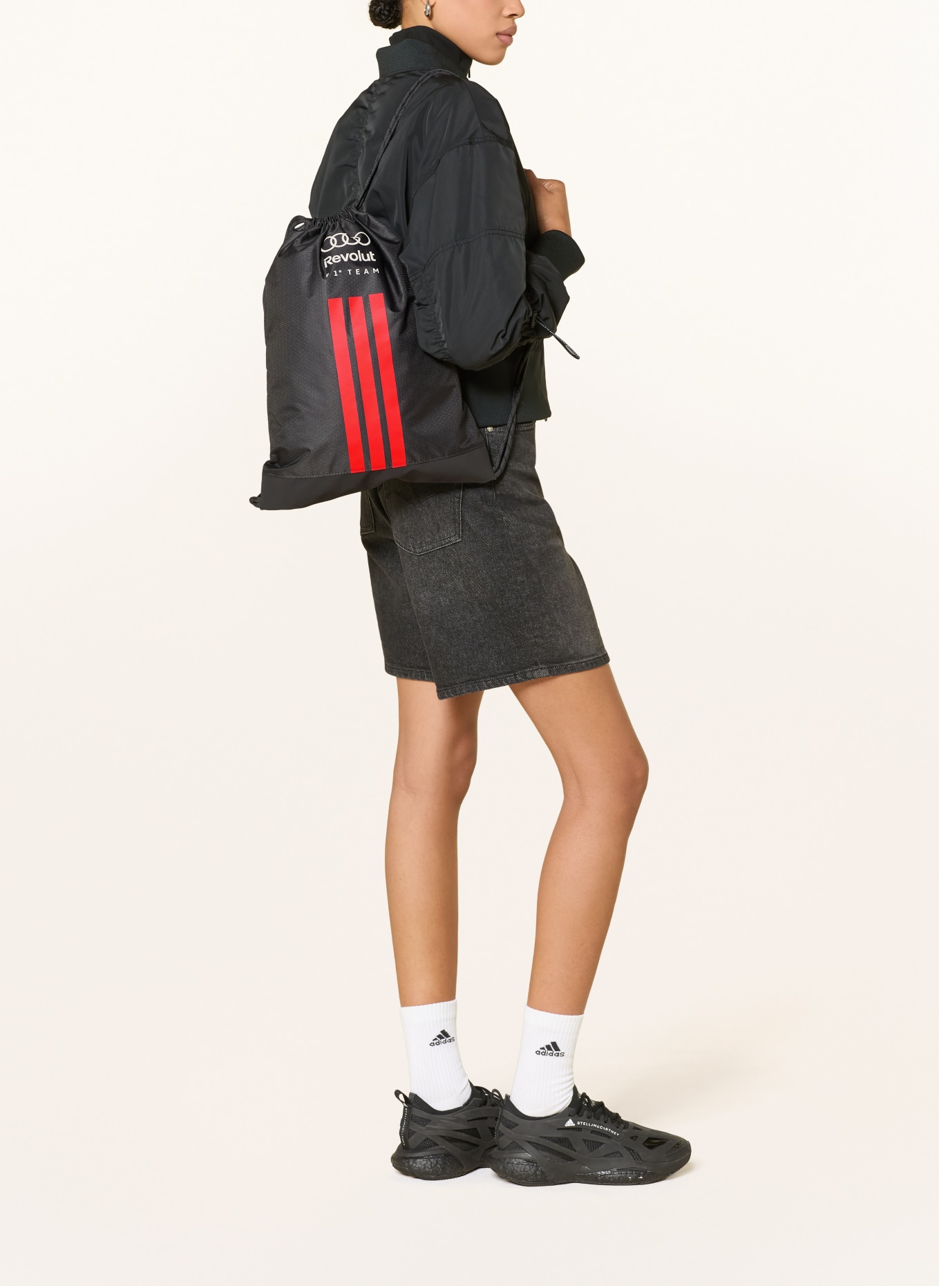 adidas Rugzak AUDI REVOLUT FORMULA ONE TEAM DNA: DONKERGRIJS / ROOD