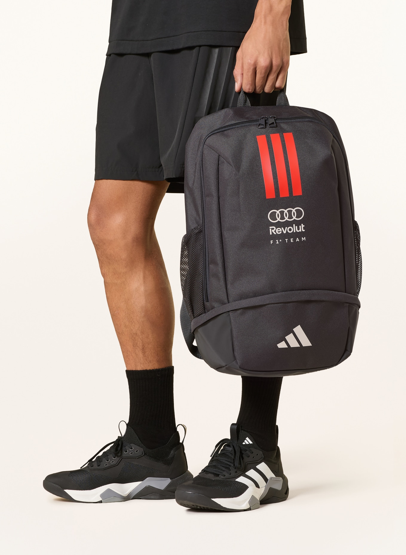 adidas Sac à dos AUDI REVOLUT FORMULA ONE TEAM DNA 26,5 l avec compartiment pour ordinateur portable: NOIR / ROUGE