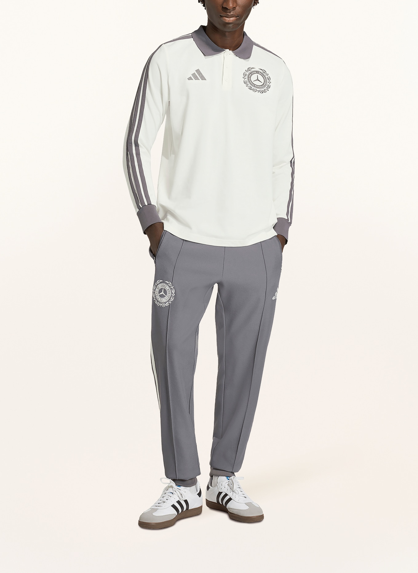 adidas Pantalon de survêtement MERCEDES - AMG PETRONAS FORMULA 1 TEAM SILVER ARROWS ICON: TAUPE / CRÈME