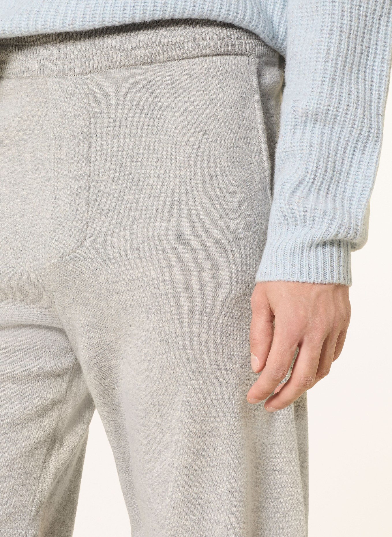 LISA YANG FELIX gebreide short van kasjmier: GRIJS