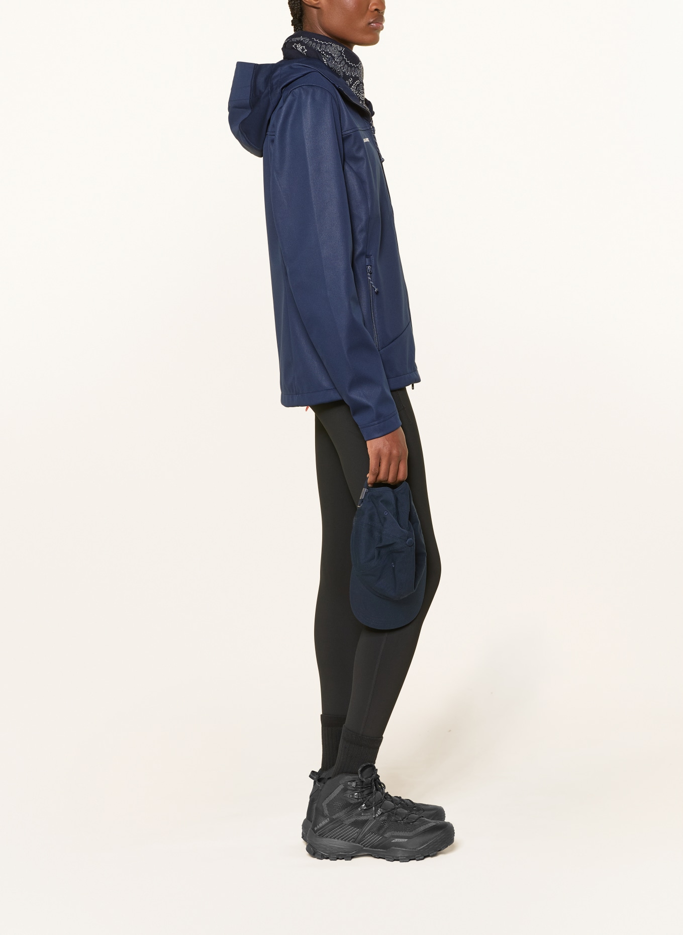 MAMMUT Softshell-jas ULTIMATE VIII SO HOODED: DONKERBLAUW