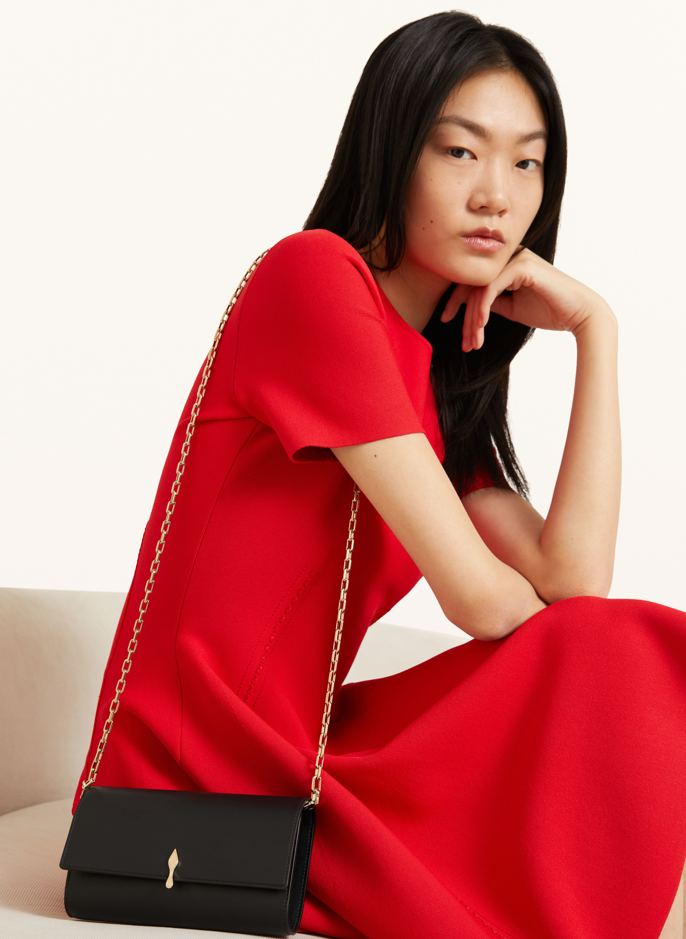 Christian Louboutin Geldbörse BETTINA zum Umhängen: SCHWARZ