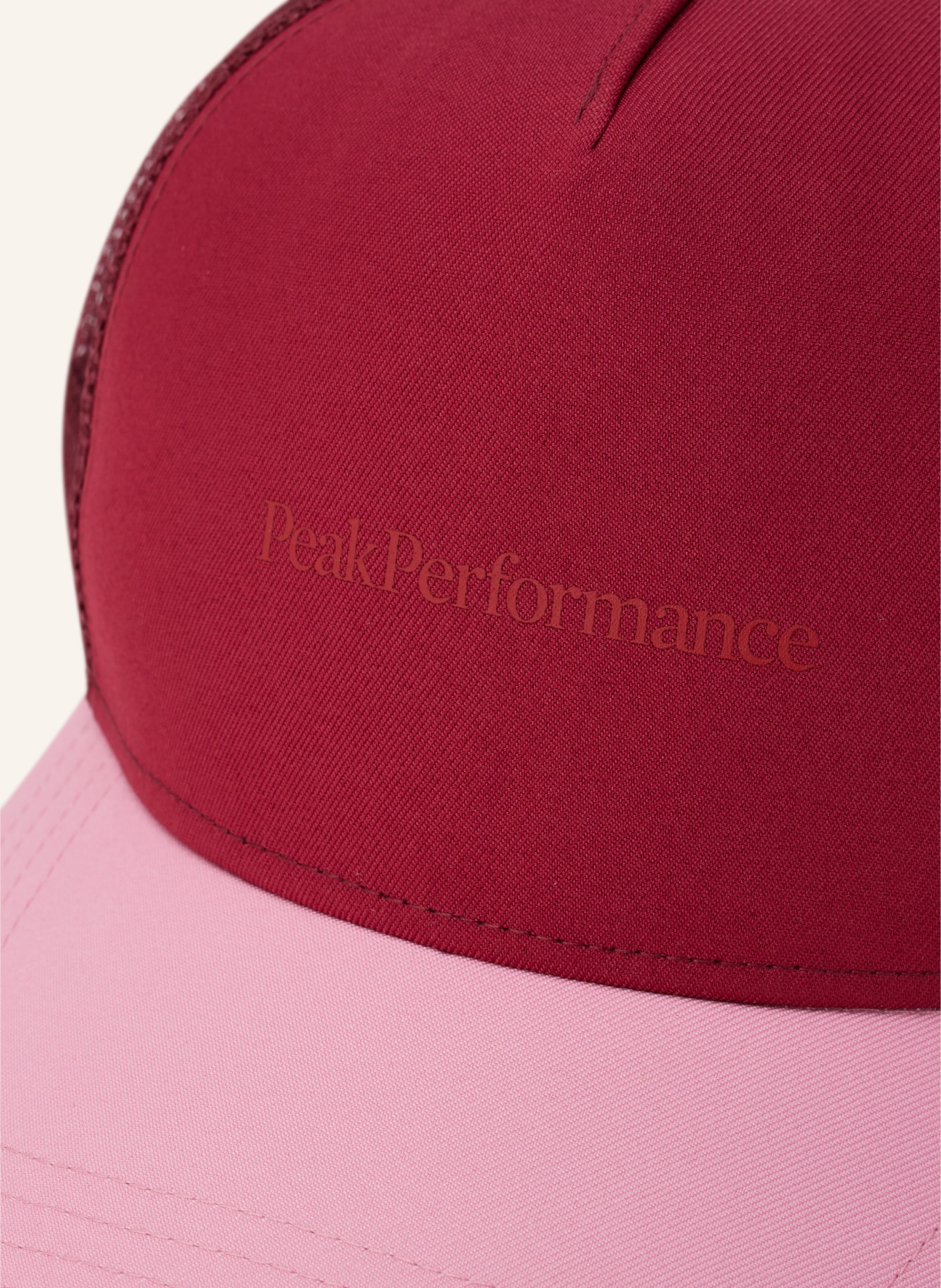 Peak Performance Pet: DONKERROOD / ROZE