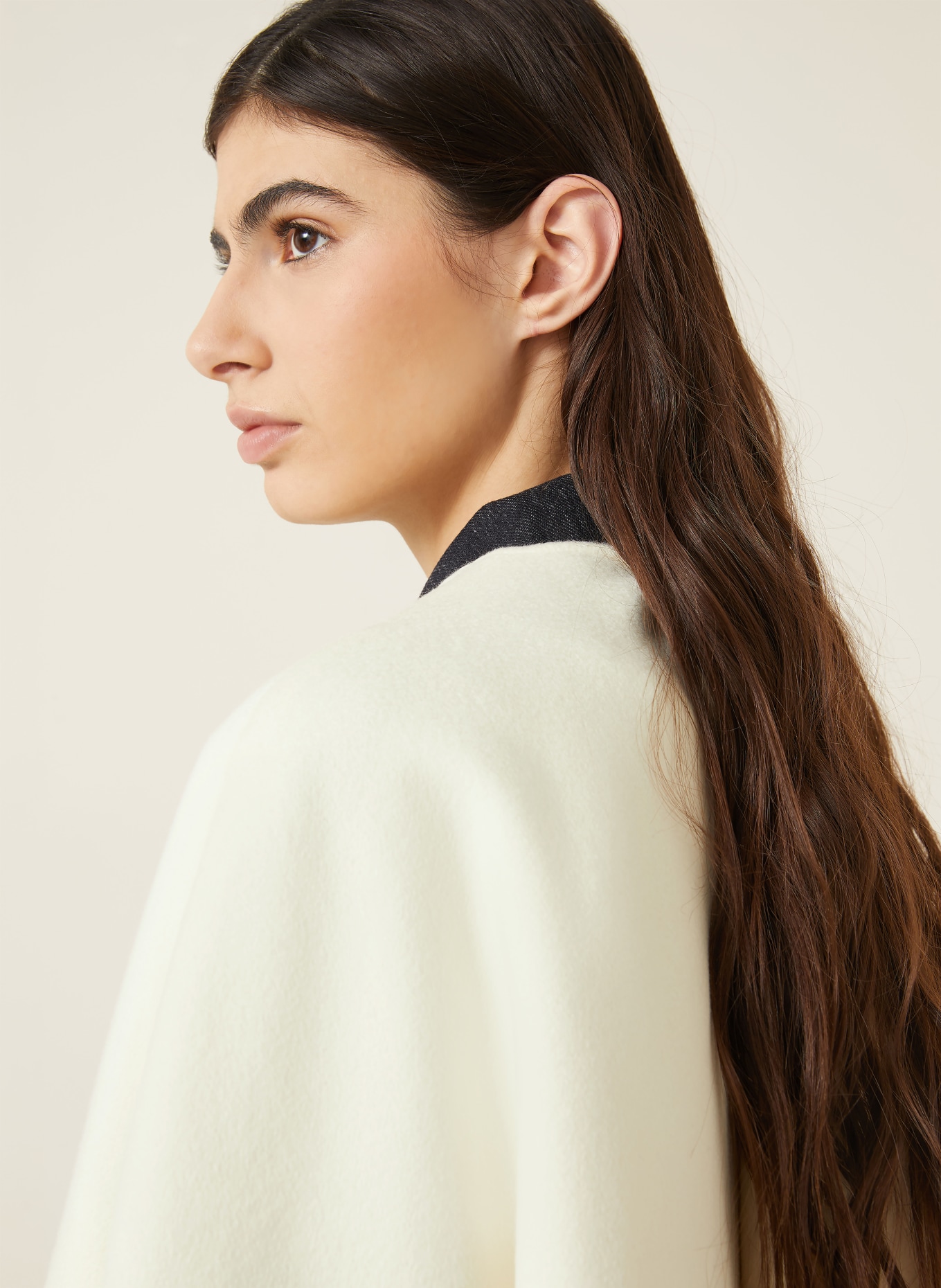 Max Mara Cashmere cape ABLASONE met afneembare sjaal: ECRU