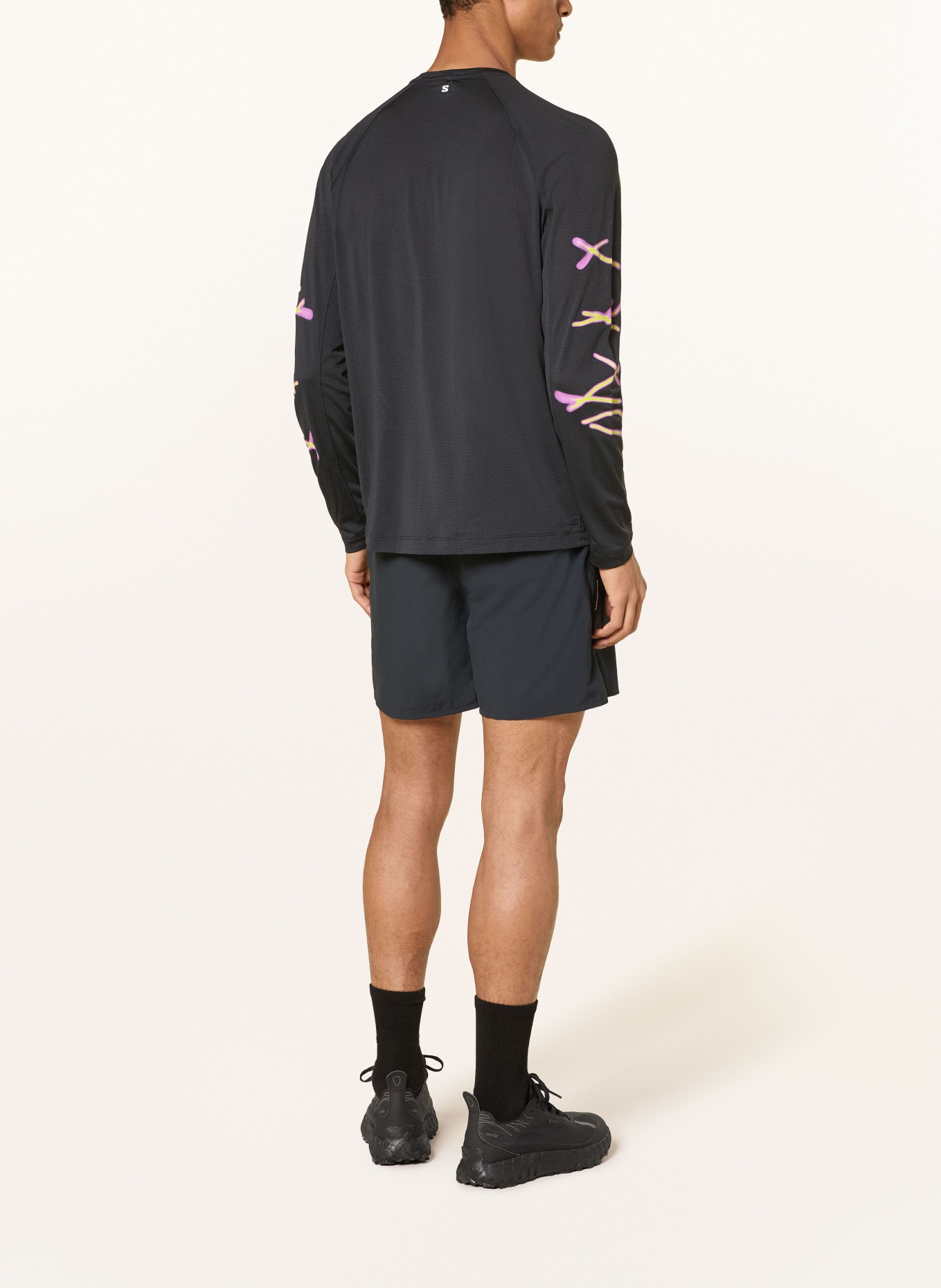 SALOMON SHAKEOUT CORE LS running shirt: BLACK