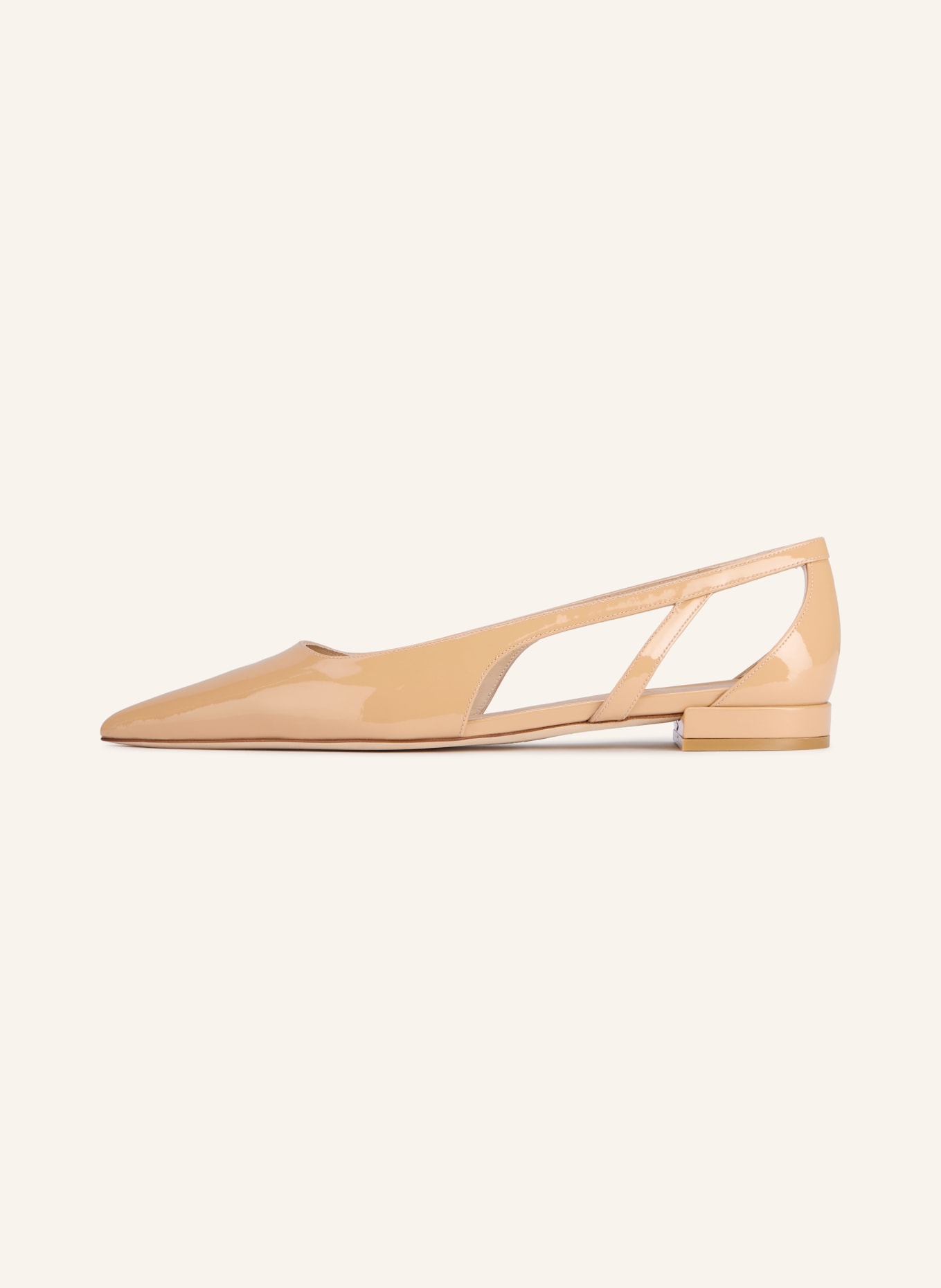 STUART WEITZMAN Lackballerinas STUART POWER CUTOUT FLAT mit Cut-outs: CAMEL
