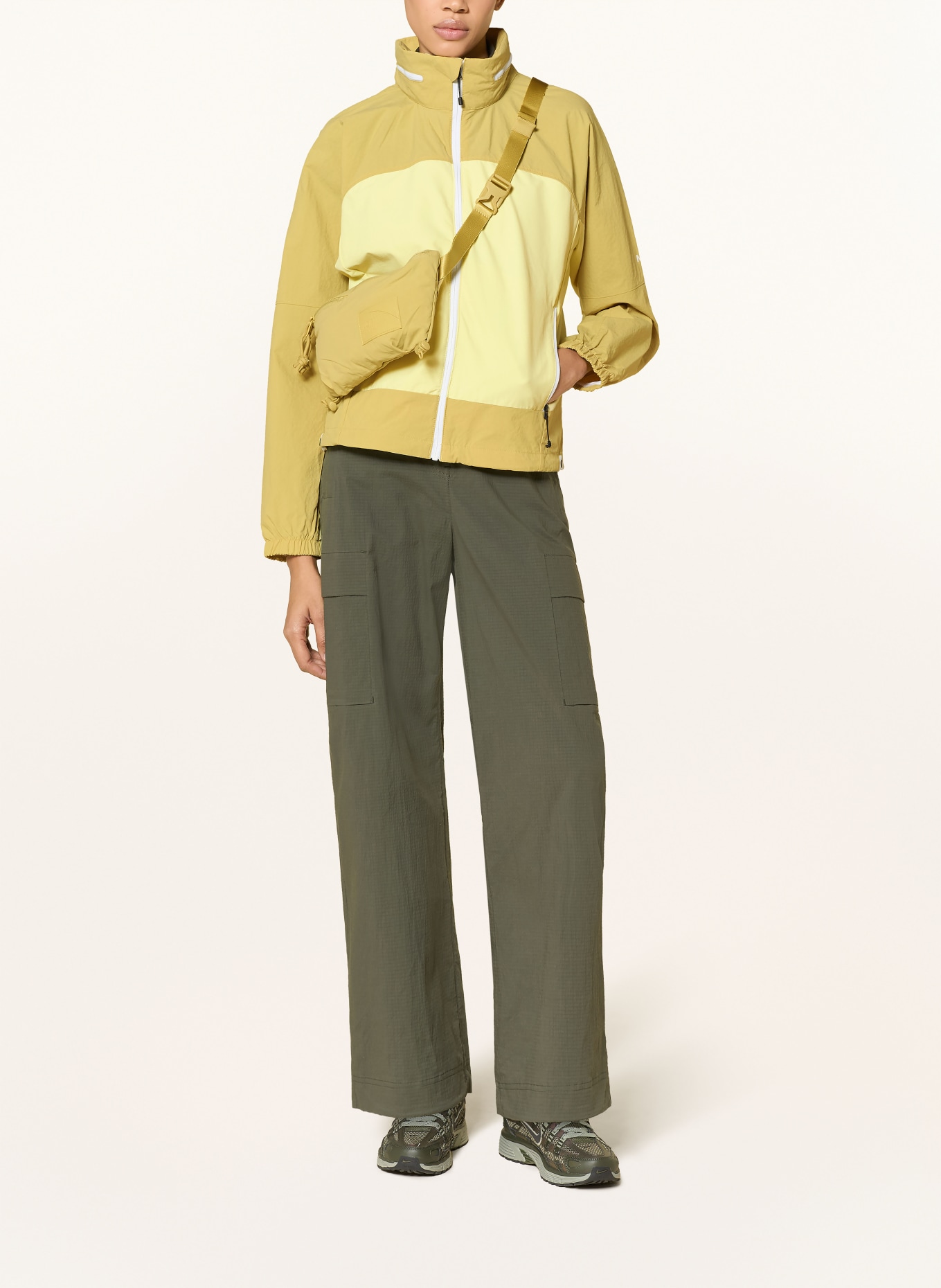 THE NORTH FACE HIKE UTILITY Windbreaker: YELLOW