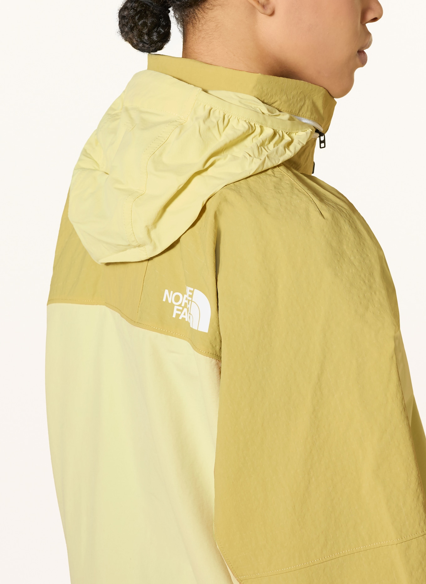 THE NORTH FACE HIKE UTILITY Windbreaker: YELLOW