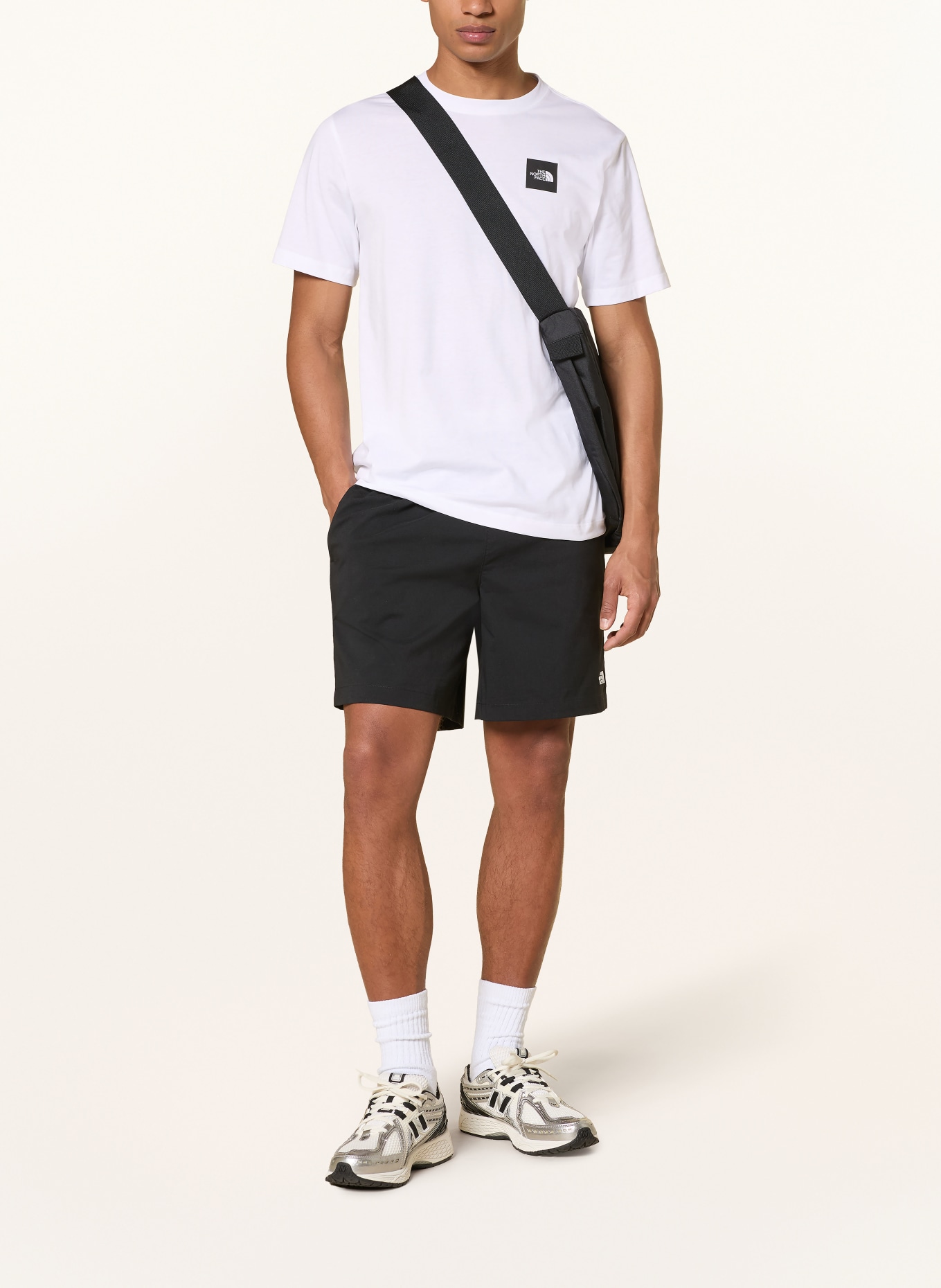 THE NORTH FACE T-Shirt EVOLUTION BOX HALF DOME: WEISS