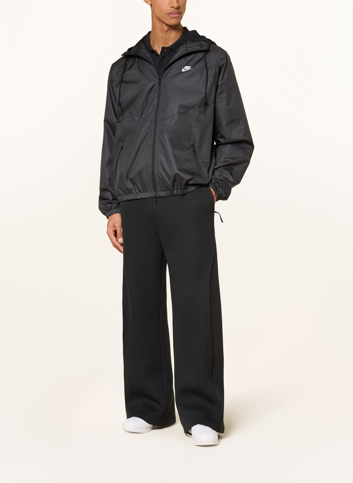 Nike WINDRUNNER Performance Jacket: BLACK