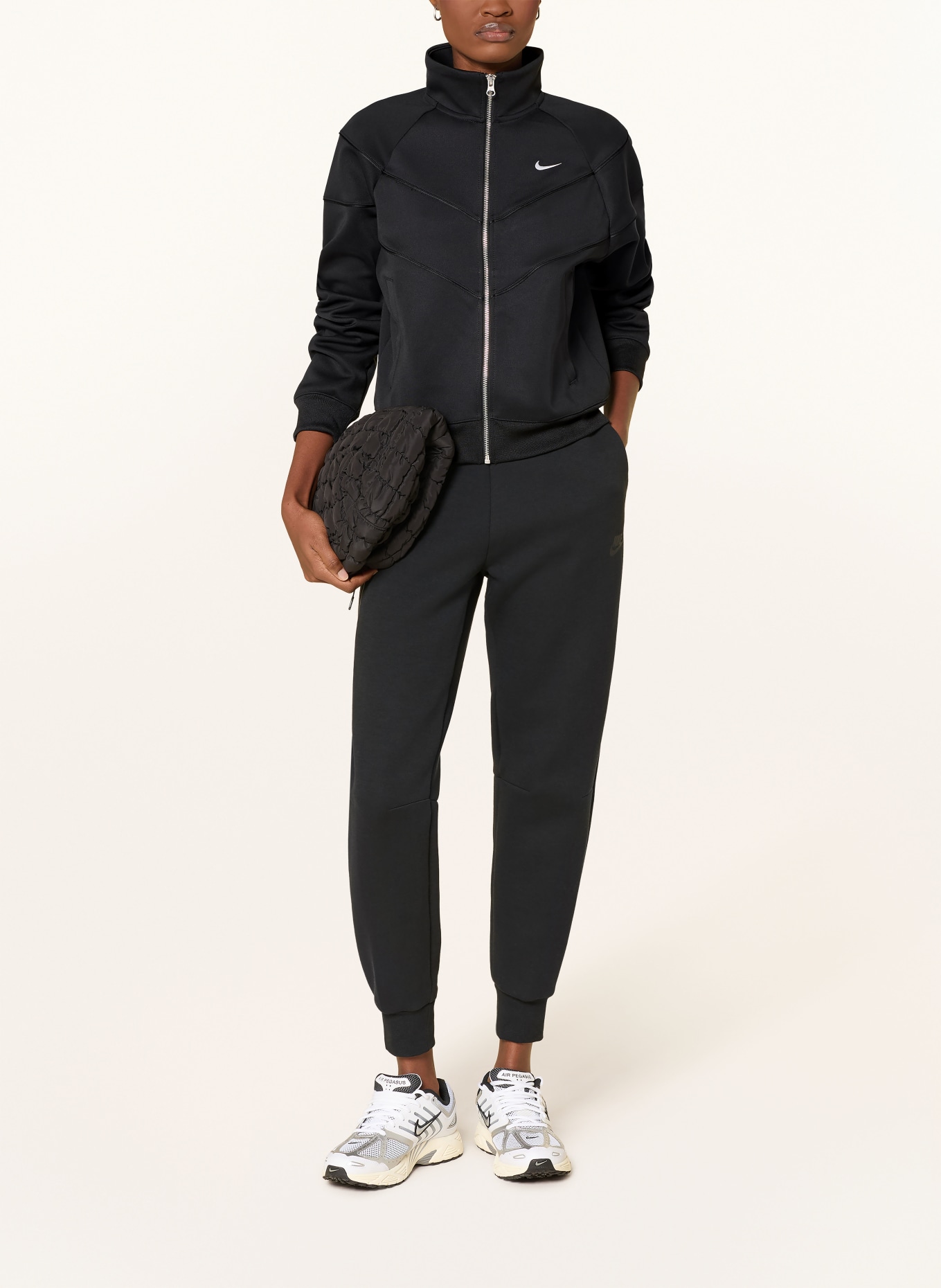 Nike Sweatjacke SPORTSWEAR WINDRUNNER: SCHWARZ