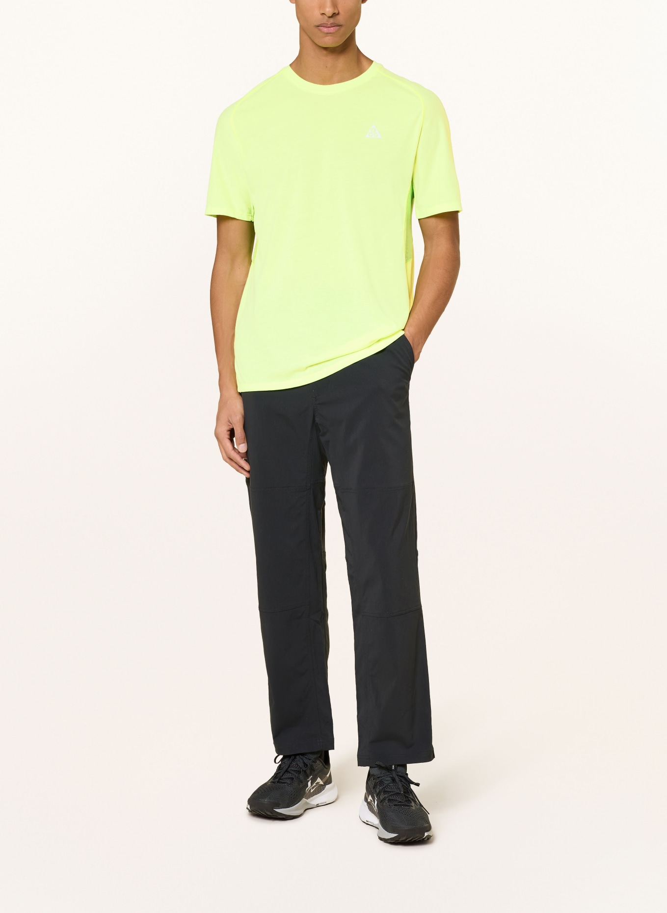 Nike T-shirt ACG SOLAR CHASE in materiaalmix: NEONGROEN