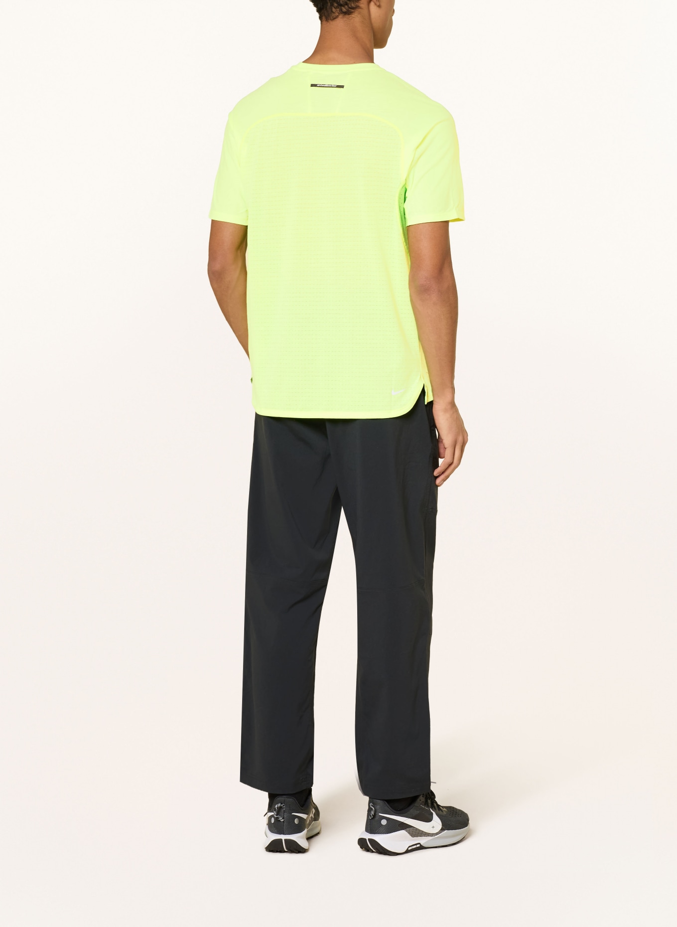 Nike T-shirt ACG SOLAR CHASE in materiaalmix: NEONGROEN