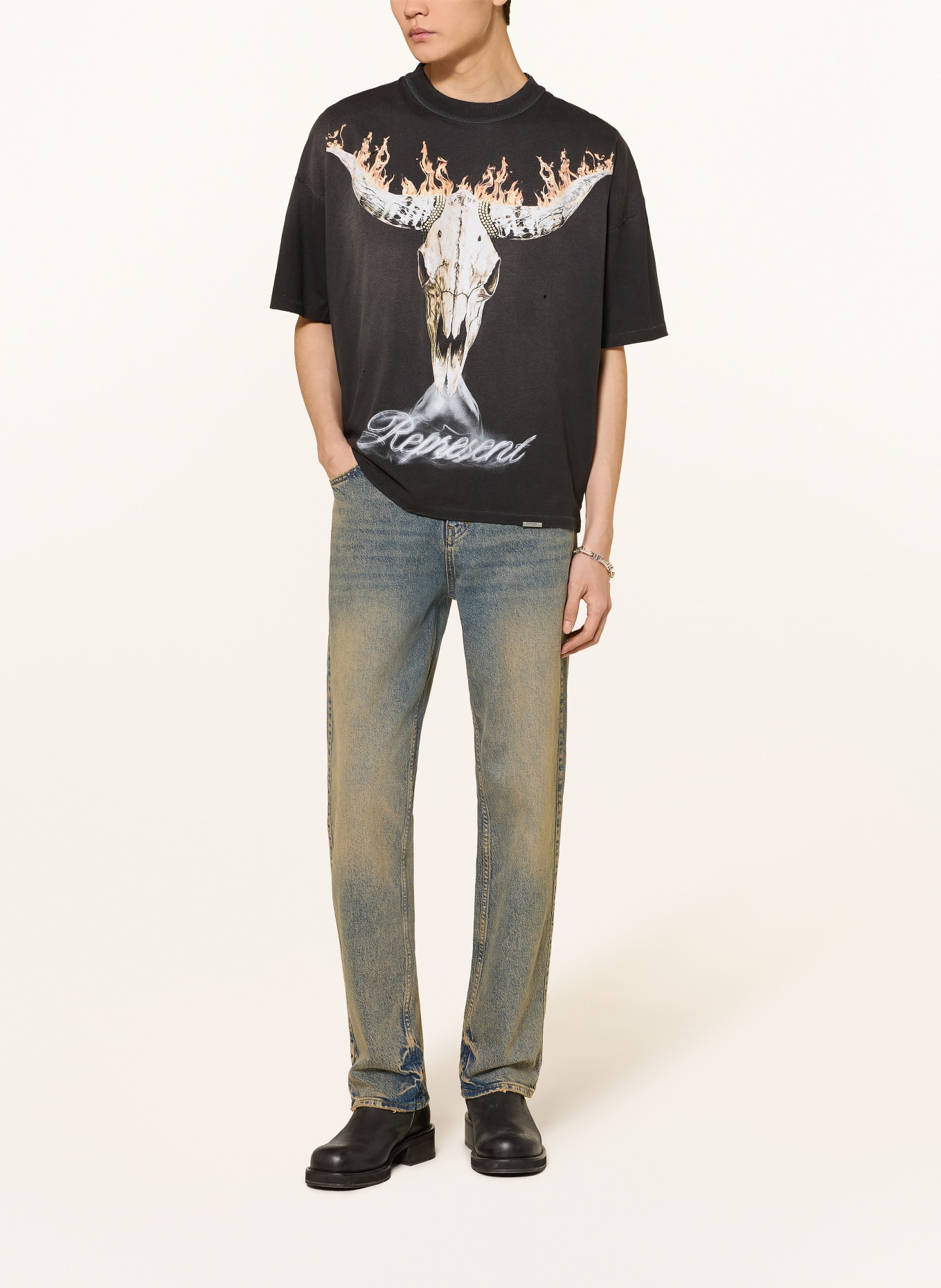 REPRESENT T-Shirt mit Nieten: SCHWARZ / DUNKELORANGE / WEISS