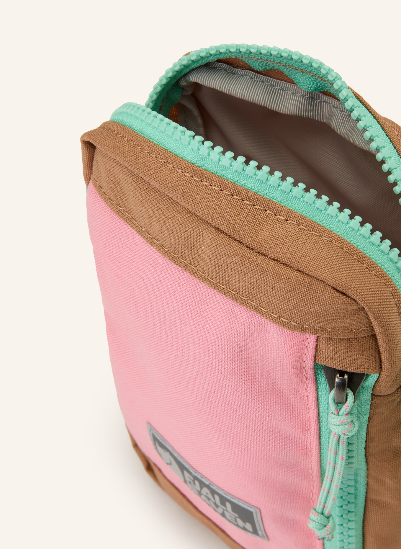 FJÄLLRÄVEN VARDAG SMALL Shoulder Bag: COGNAC / PINK / MINT