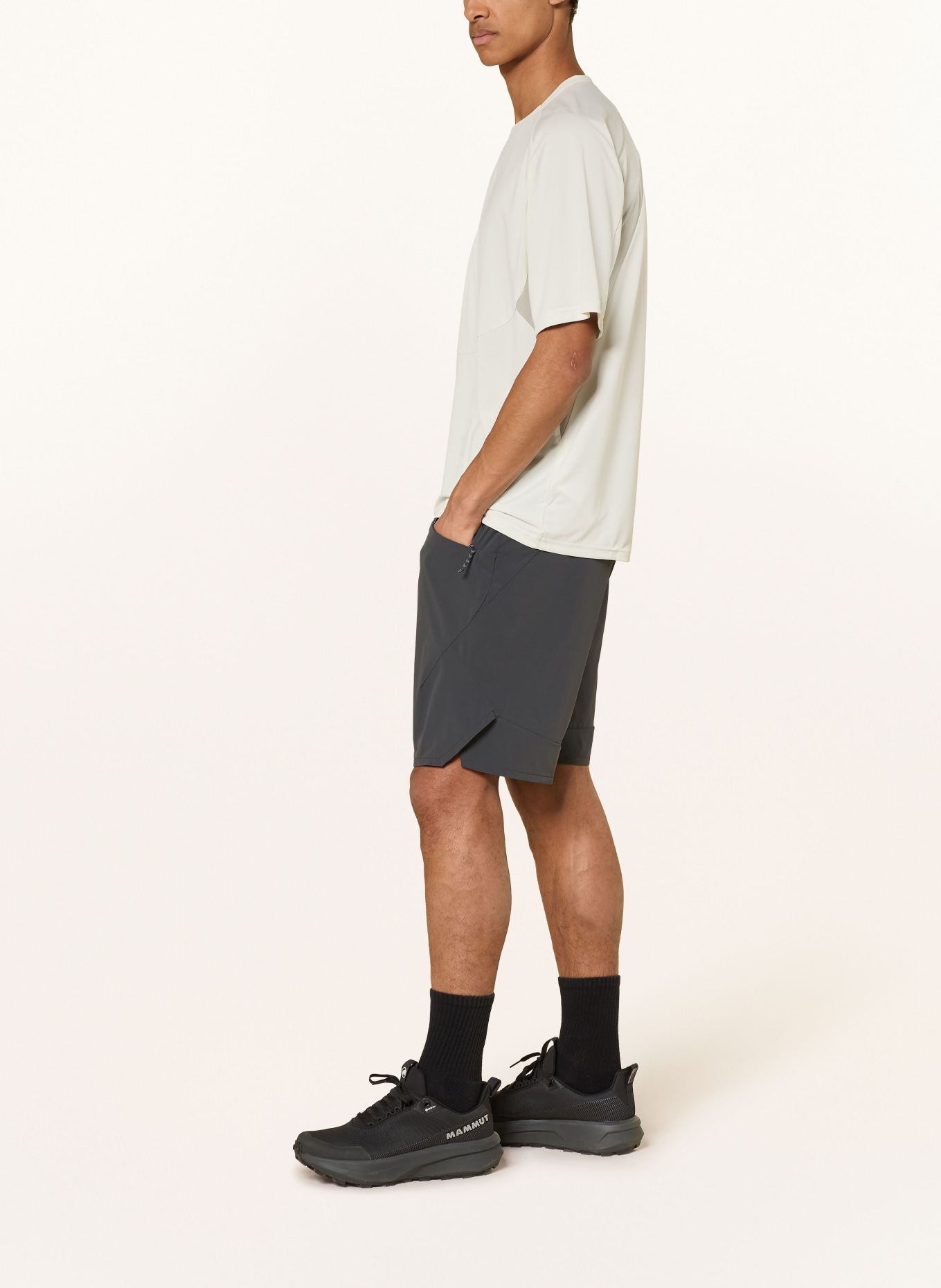 MAMMUT Trekkingshort HIKING PATROL X MAMMUT LIGHT: DONKERGRIJS