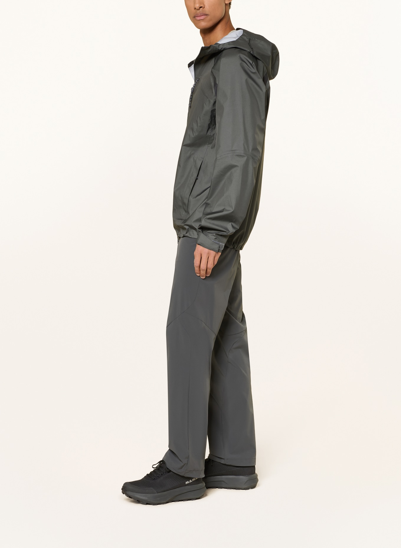MAMMUT Hardshell jacket: DARK GRAY