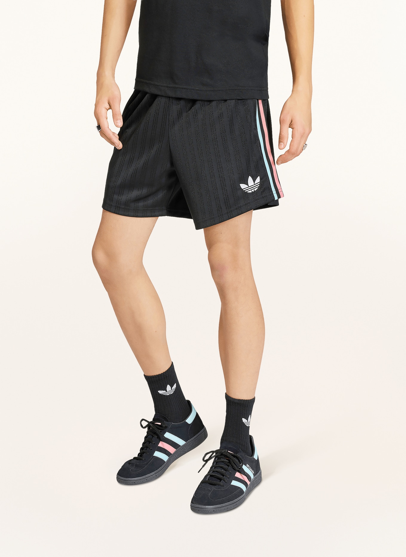 adidas Szorty BELGIEN ORIGINALS: CZARNY / JASNOCZERWONY / JASNONIEBIESKI