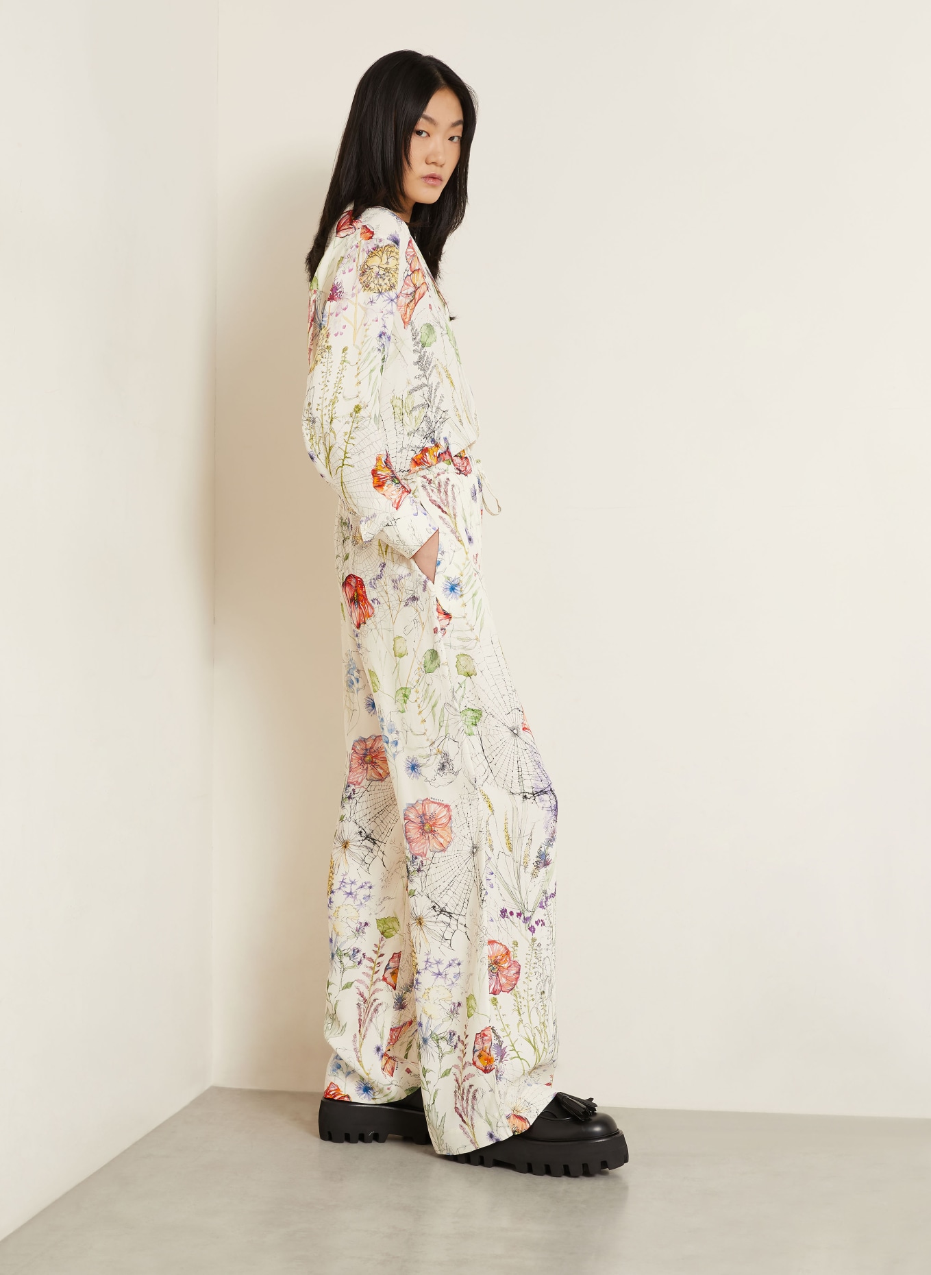 McQUEEN Hose: ECRU / LILA / ROT