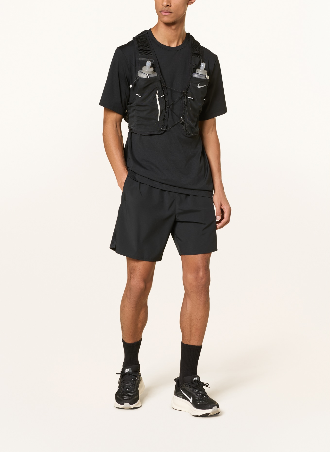 Nike RUN 5L Running Vest: BLACK