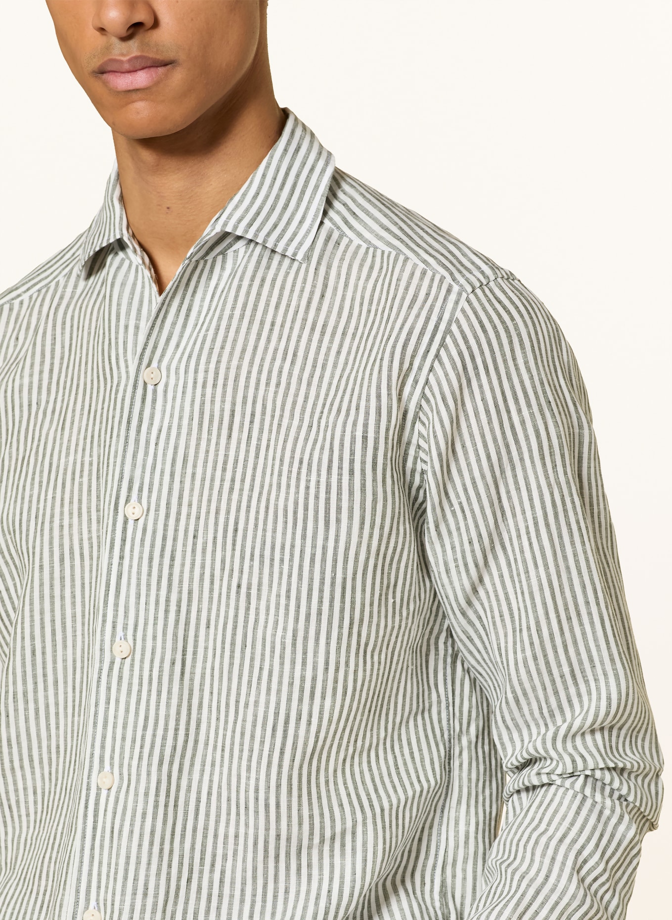 ETON Chemise en lin coupe classique: OLIVE / BLANC