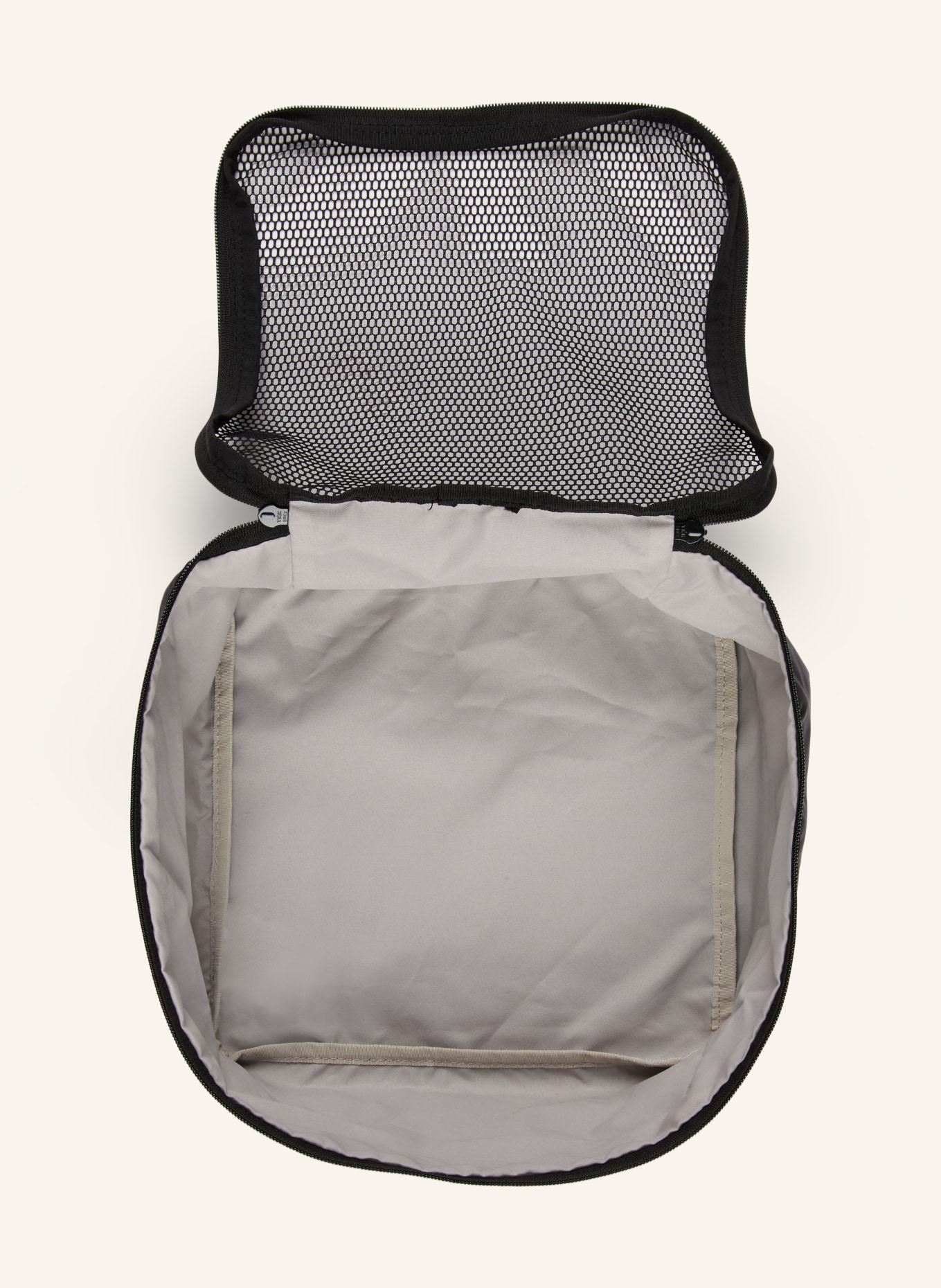 AEVOR Packhilfe MEDIUM: SCHWARZ