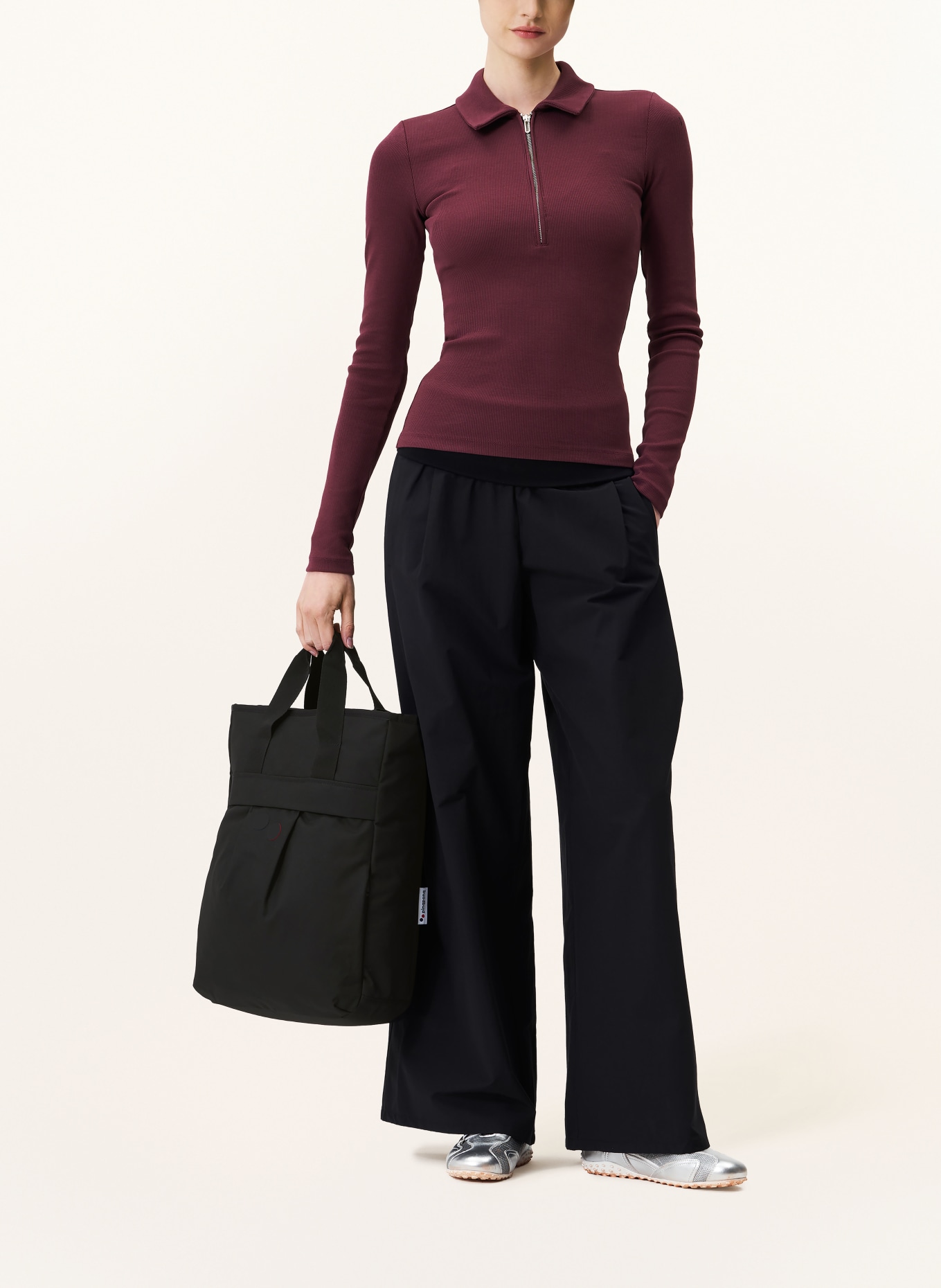 pinqponq Rucksack KOMO mit Laptop-Fach: SCHWARZ