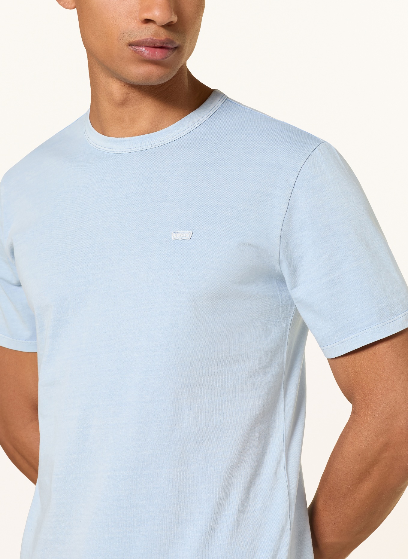 Levi's® T-shirt: BLEU CLAIR