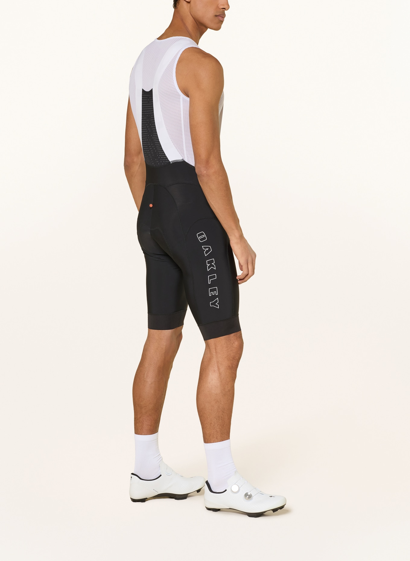 OAKLEY Fietsbroek ENDURANCE TEMPO met bretels en gewatteerd inzetstuk: ZWART / WIT