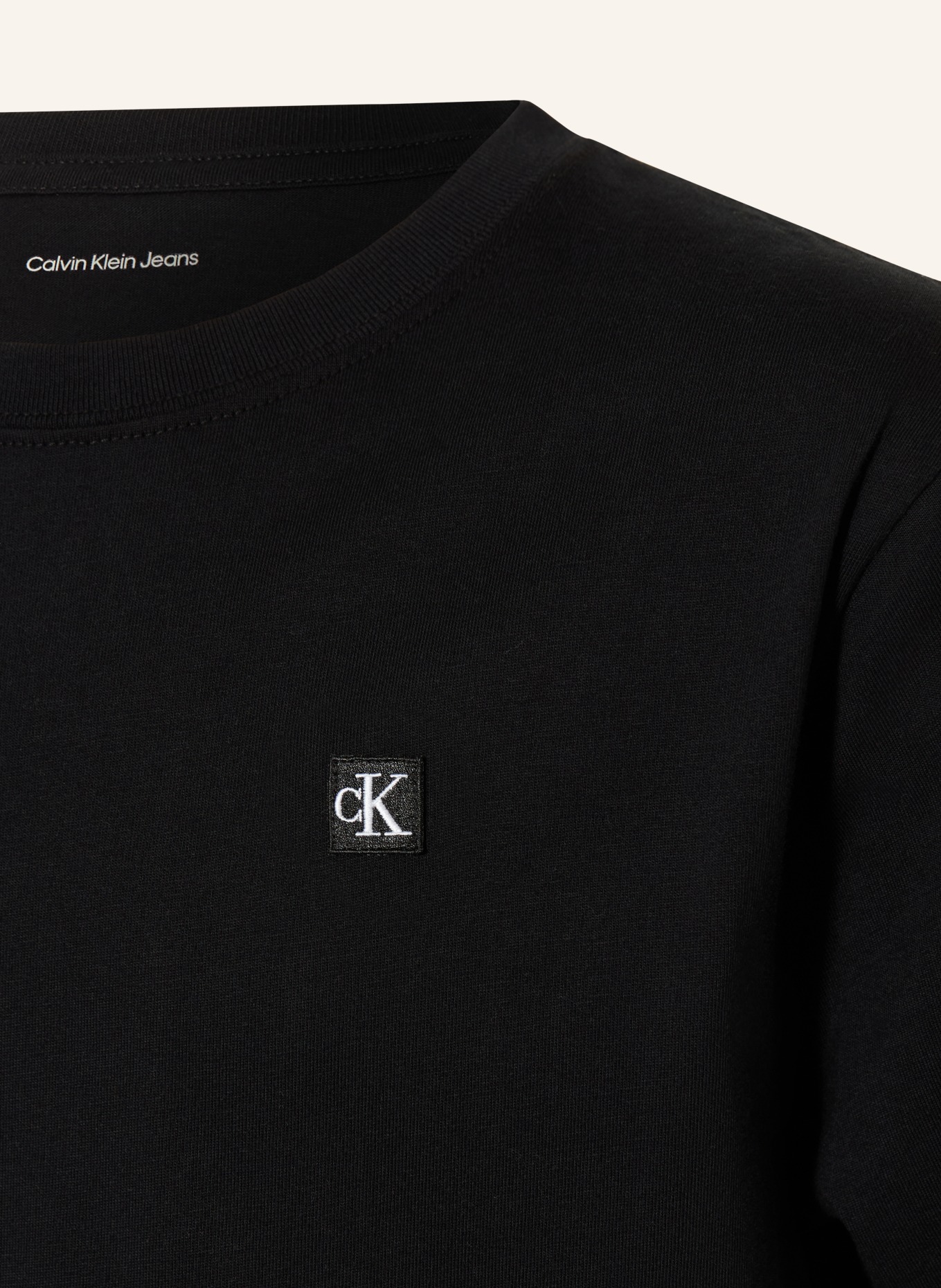 Calvin Klein T-shirt: BLACK
