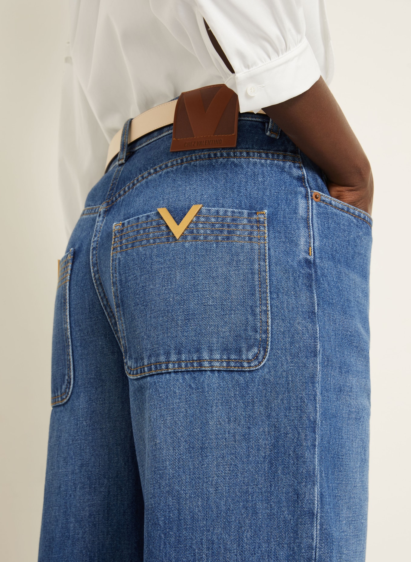 VALENTINO Jean à jambes larges SOLID: 558 MEDIUM BLUE DENIM