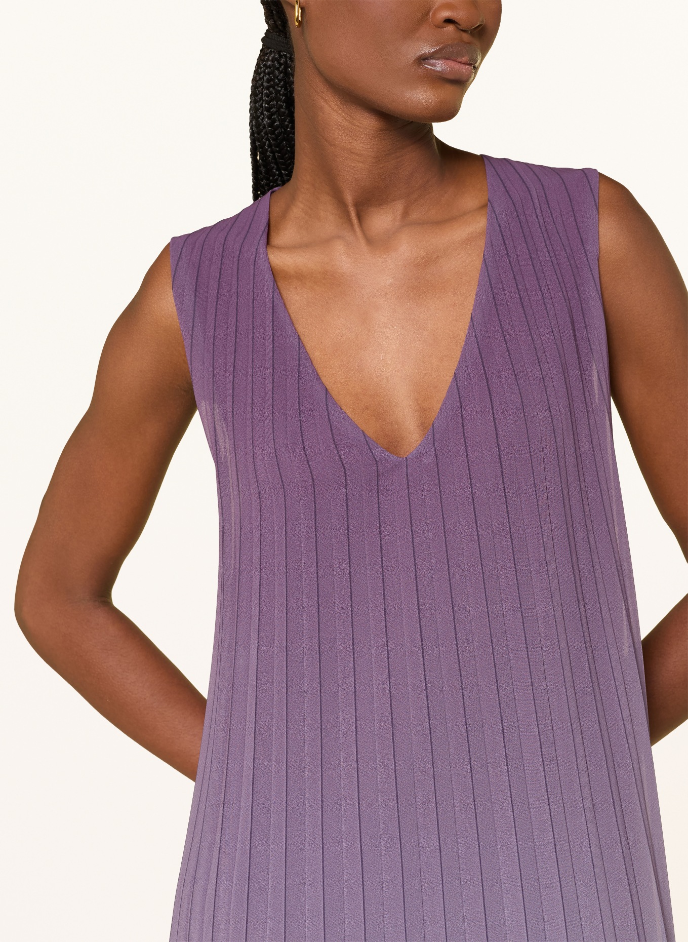 ELENA MIRO Plisseekleid: LILA / HELLLILA
