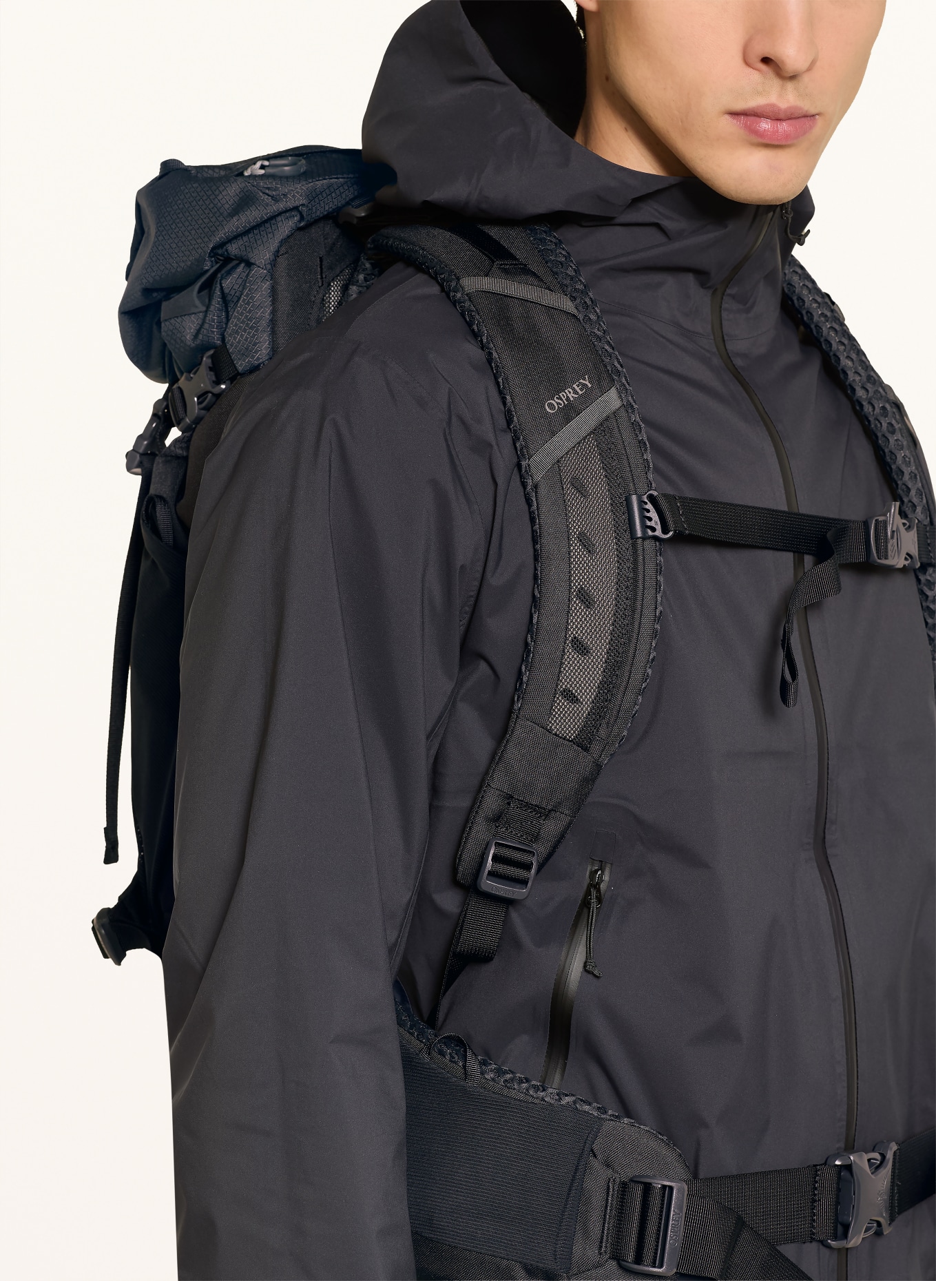 OSPREY Rugzak KESTRELL™ LT 28 28 l: ZWART