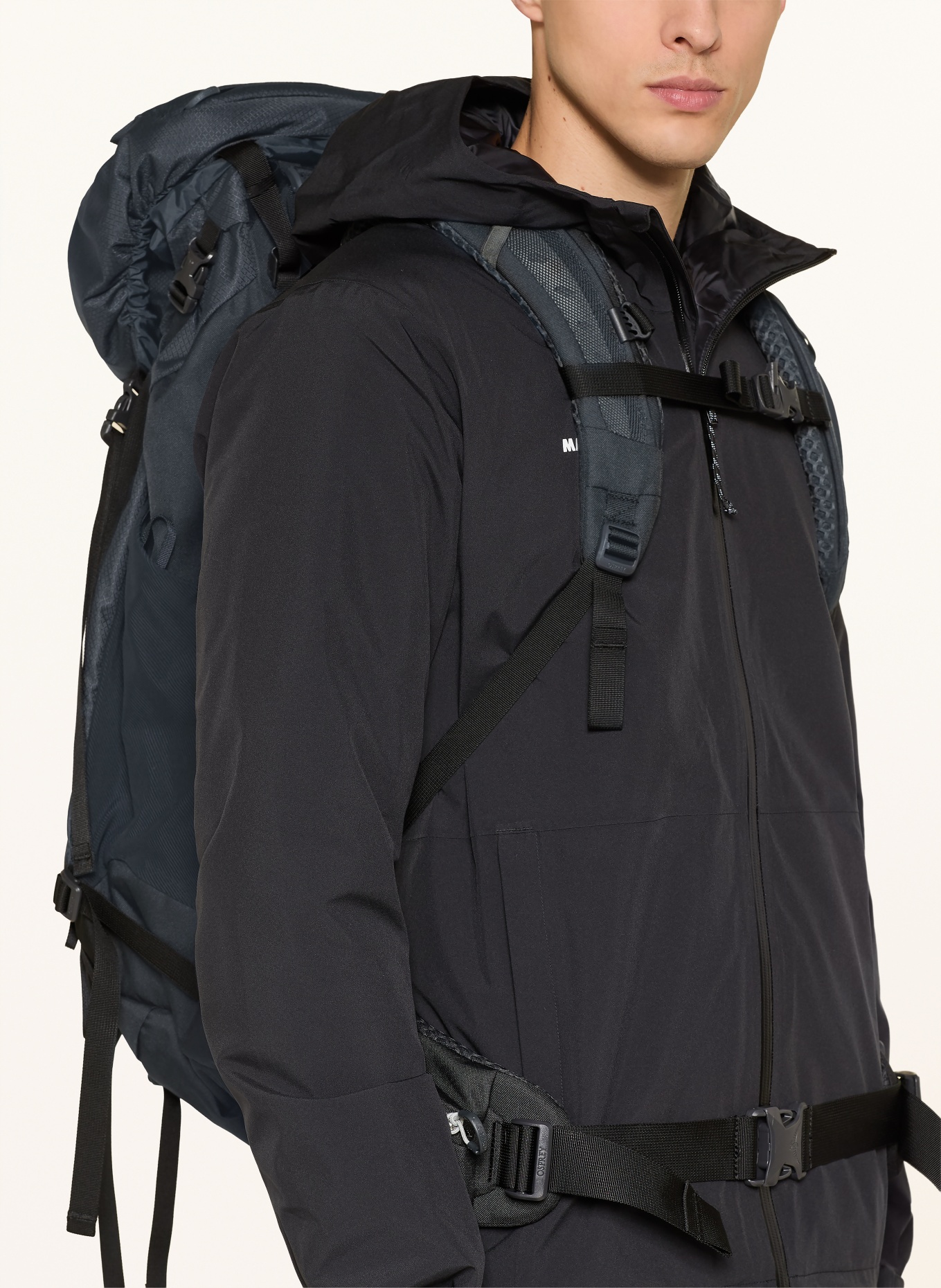 OSPREY Rugzak KESTRELL™ LT 65 65 l: ZWART
