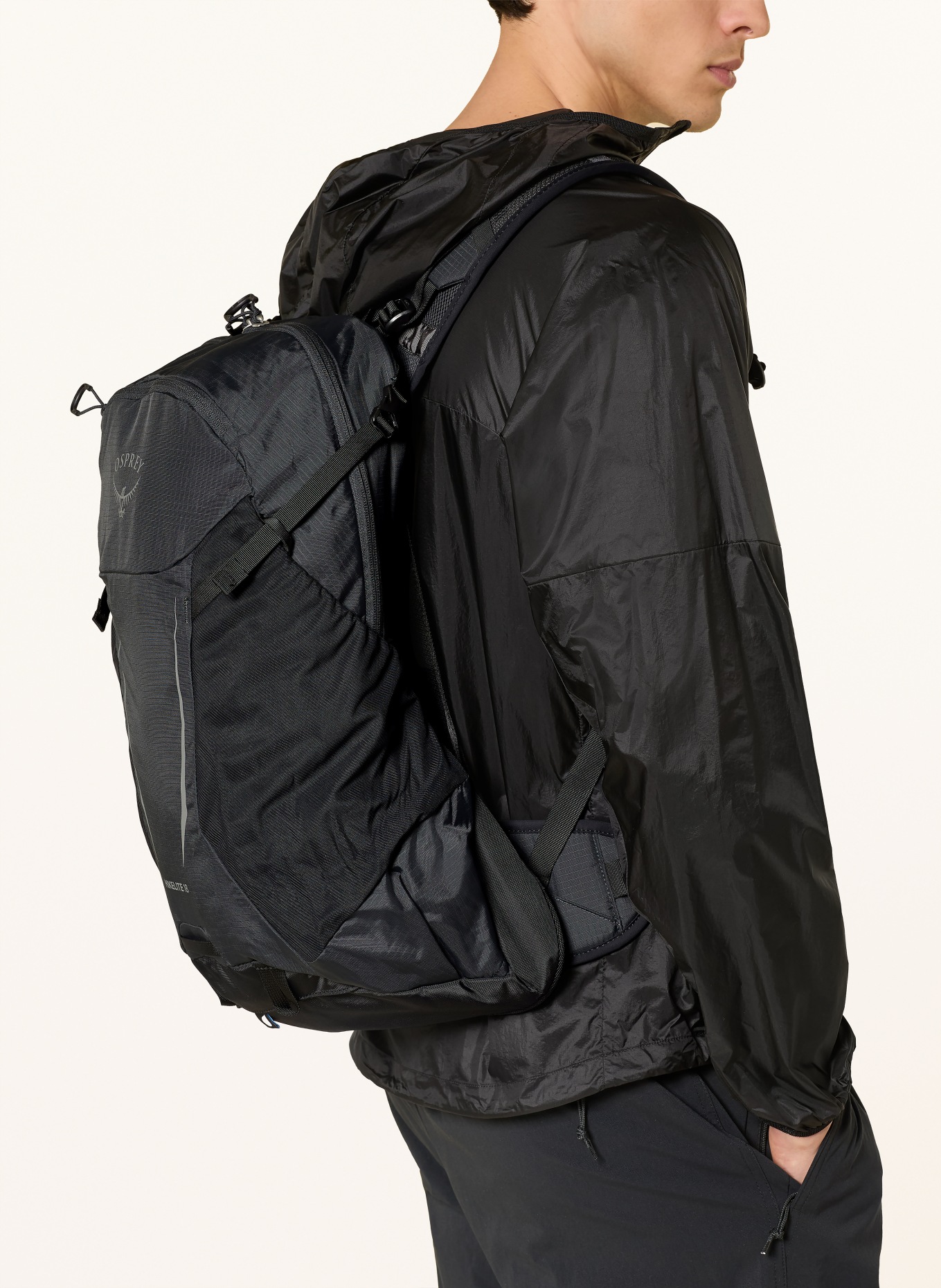 OSPREY Rugzak HIKELITE 18 l: ZWART