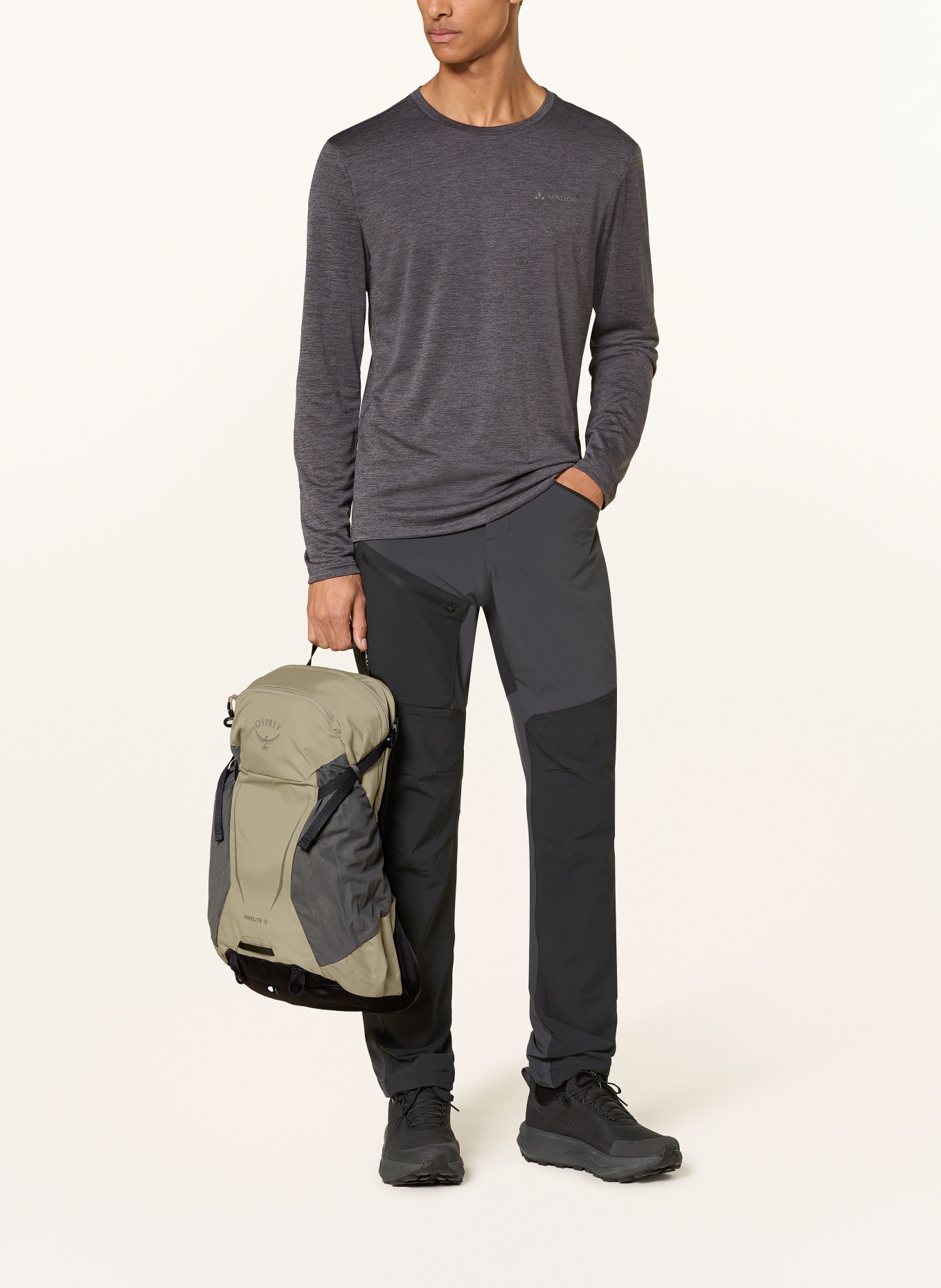 OSPREY Rugzak HIKELITE 18 l: OLIJF / ZWART