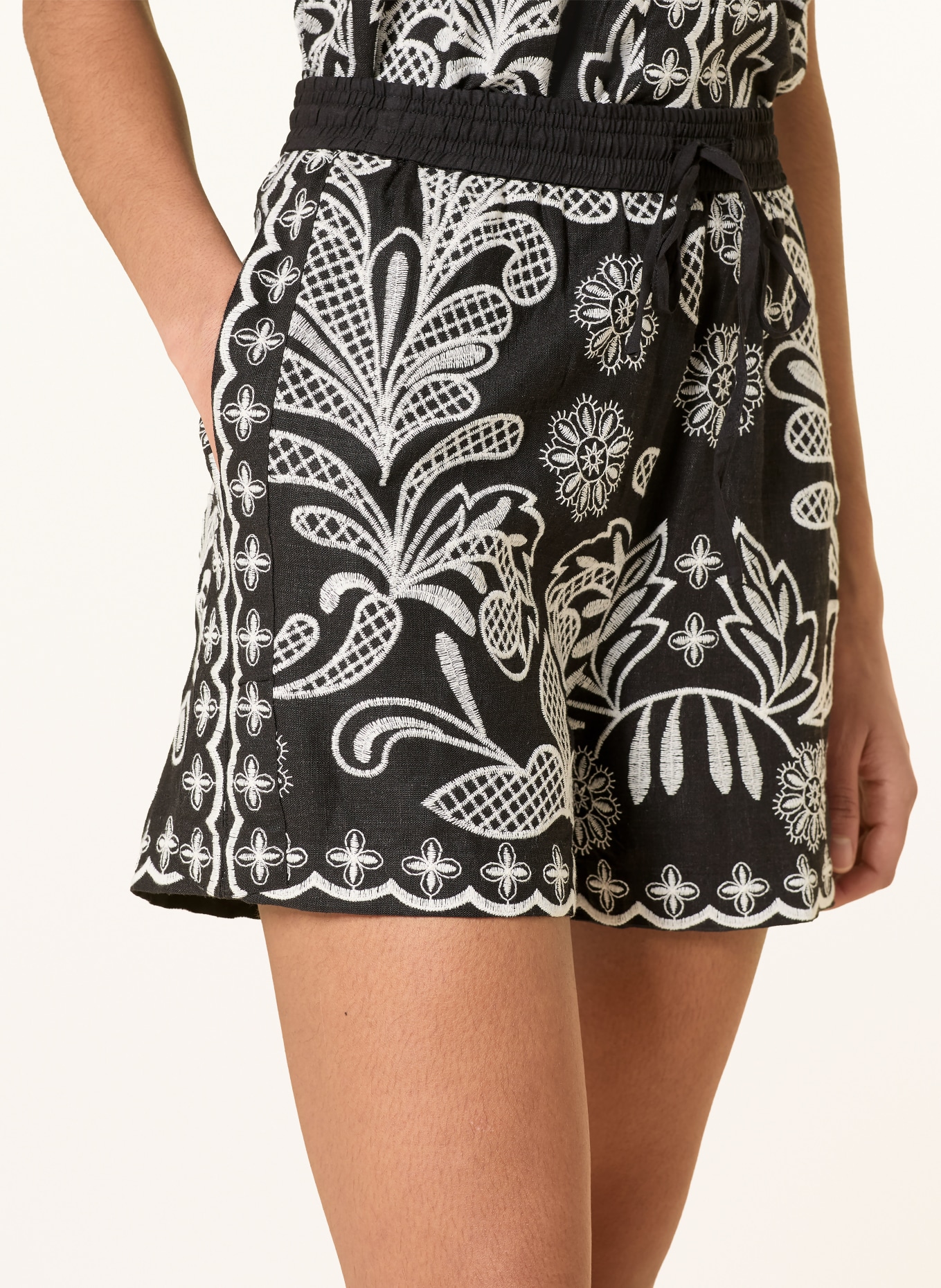 MRS & HUGS Short en lin: NOIR / BLANC