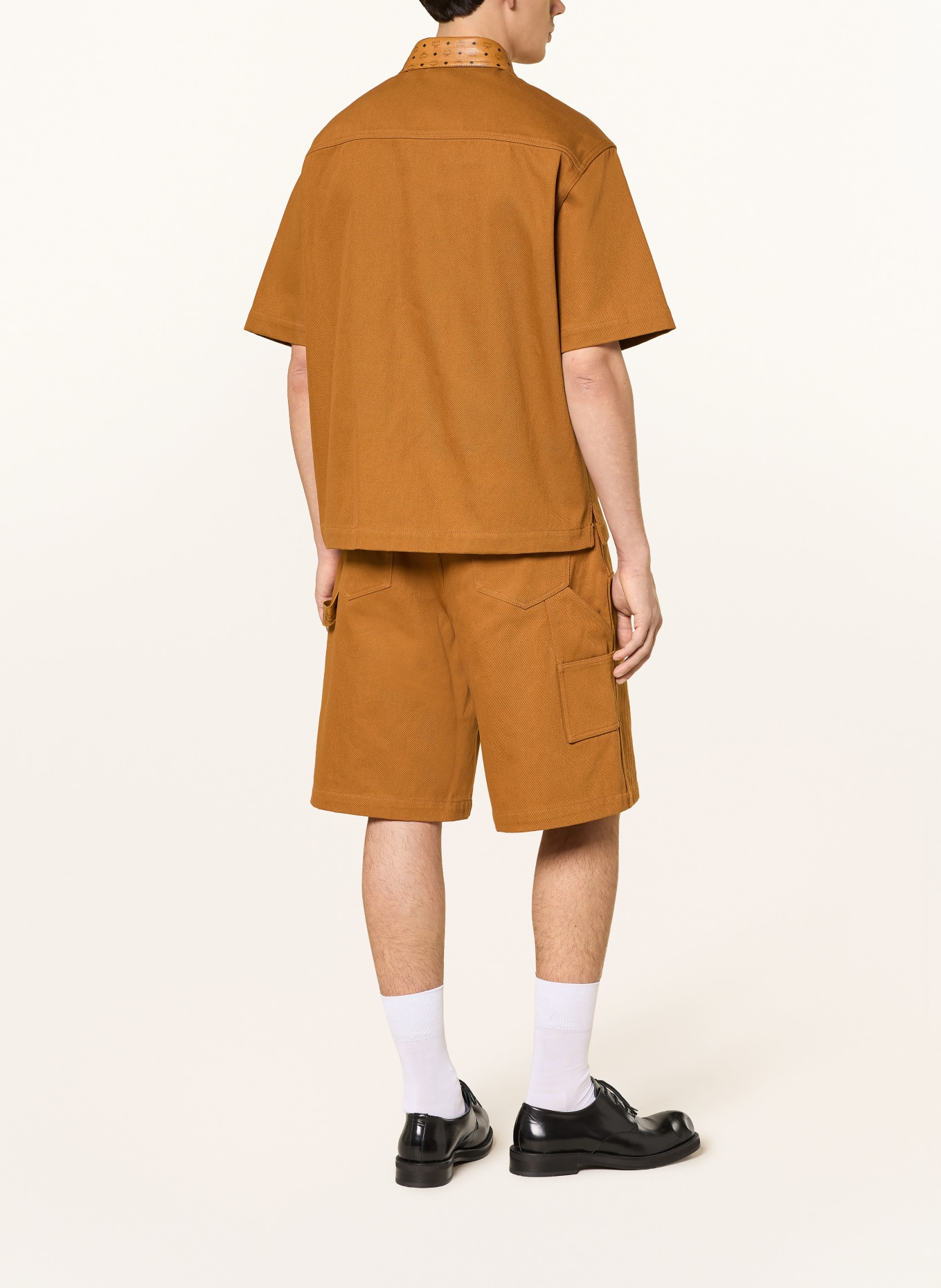 MCM Korte broeken: COGNAC