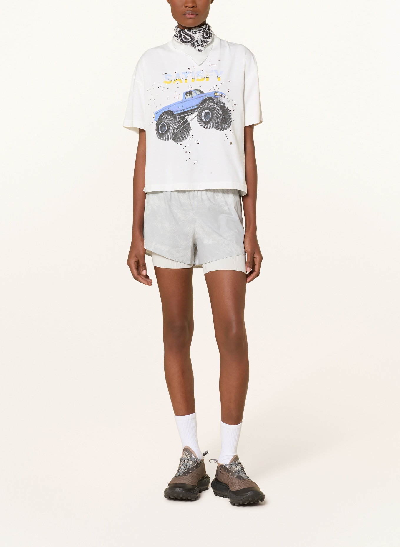 SATISFY MOTHTECH™ running shirt: WHITE