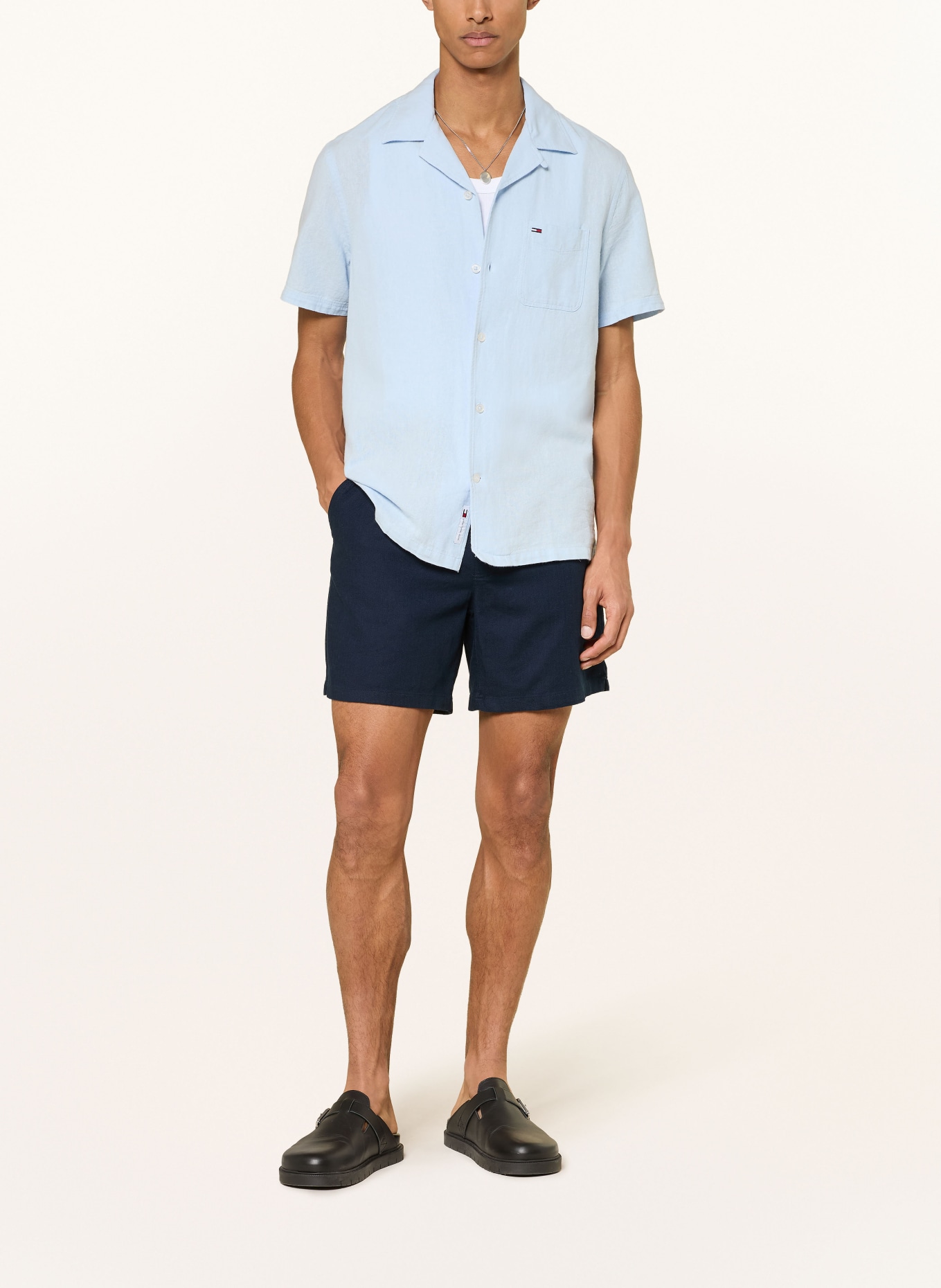 TOMMY JEANS Shorts: DARK BLUE