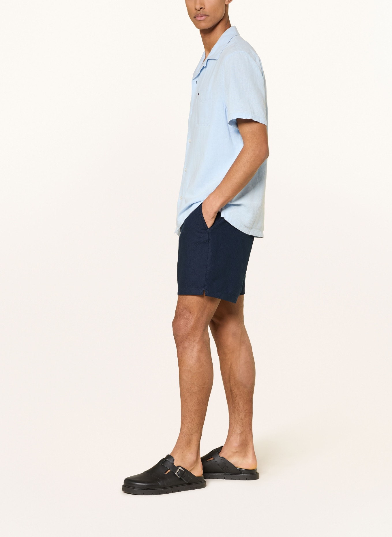 TOMMY JEANS Shorts: DARK BLUE